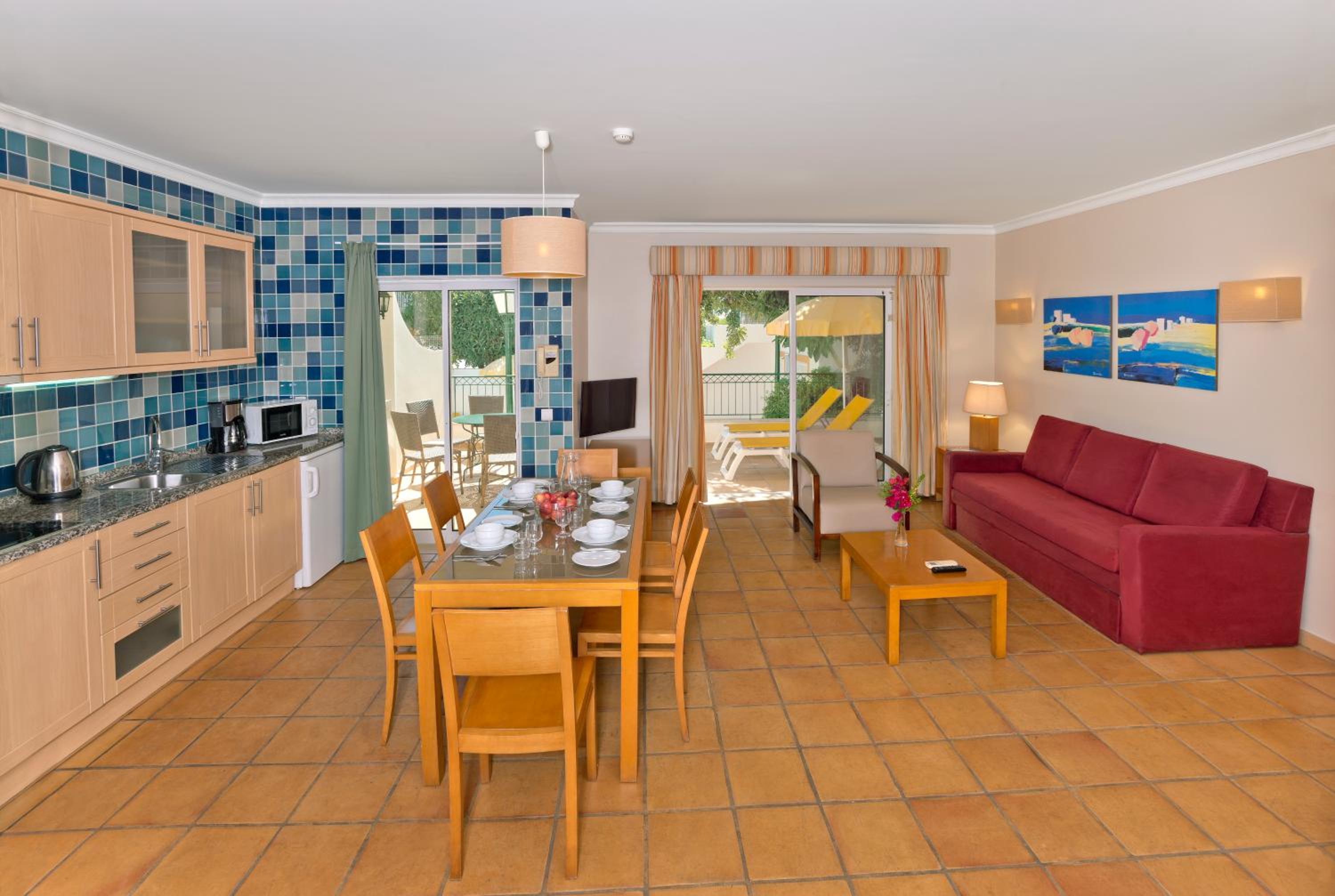 One-Bedroom Apartment with Sea View - Photo 1