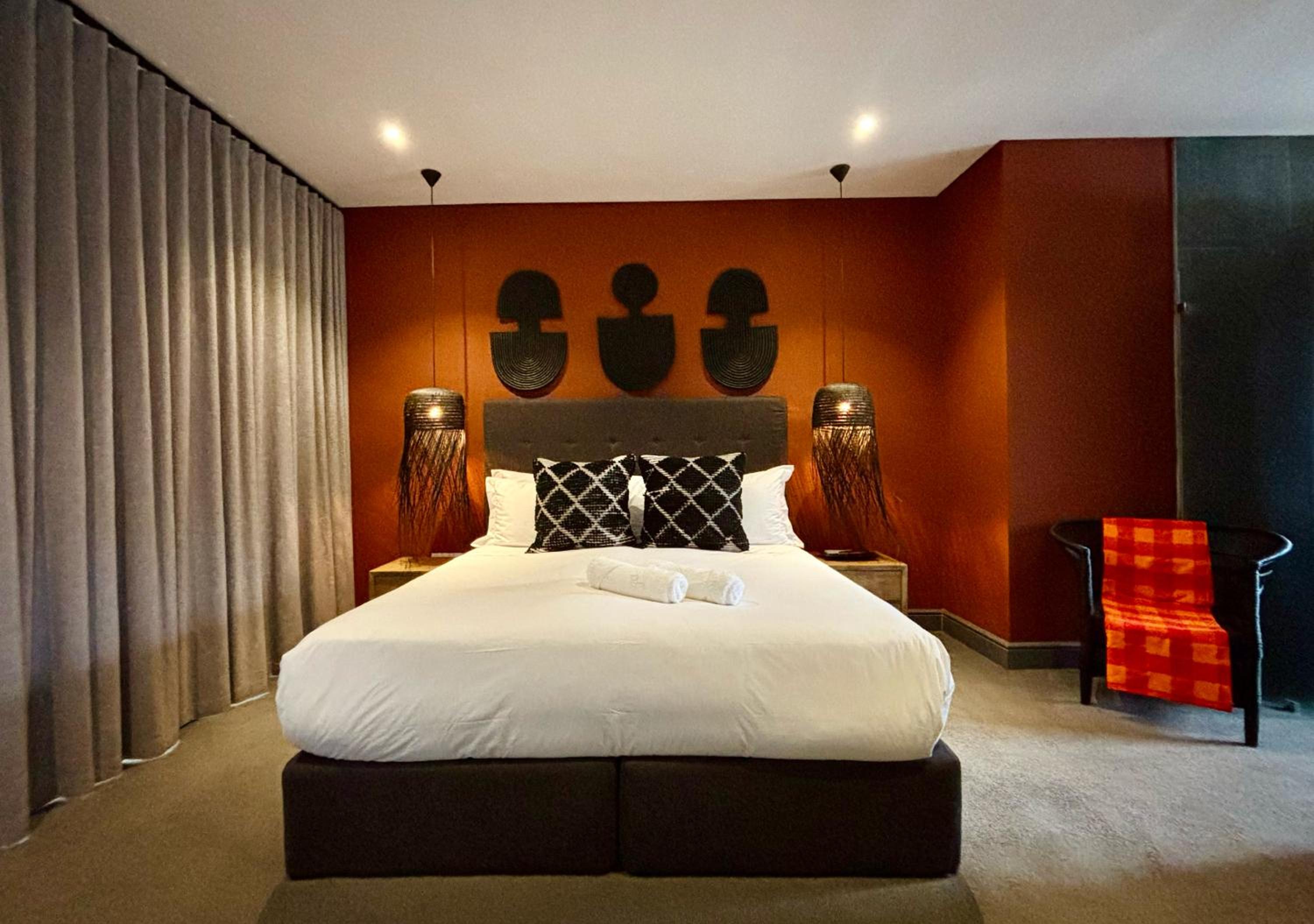 Deluxe King Room photo 1