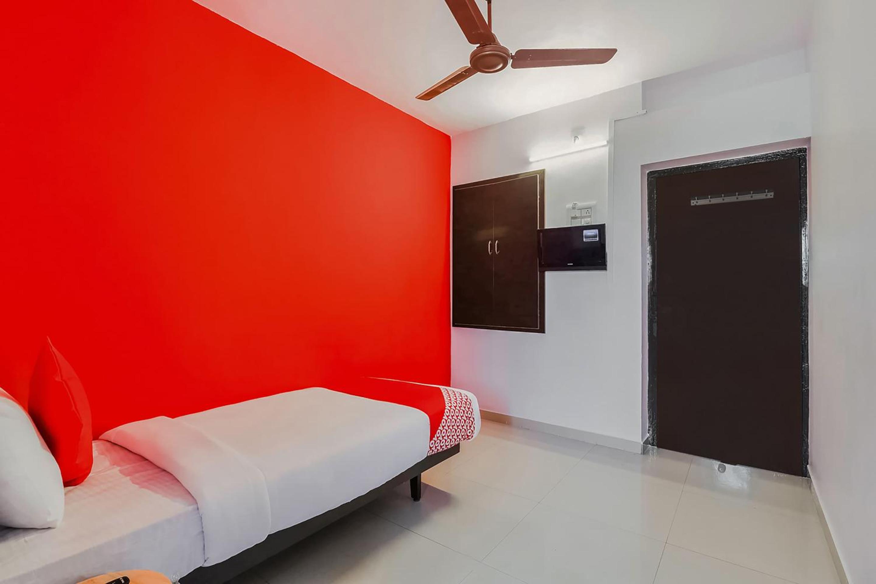 Small Single Room photo 1