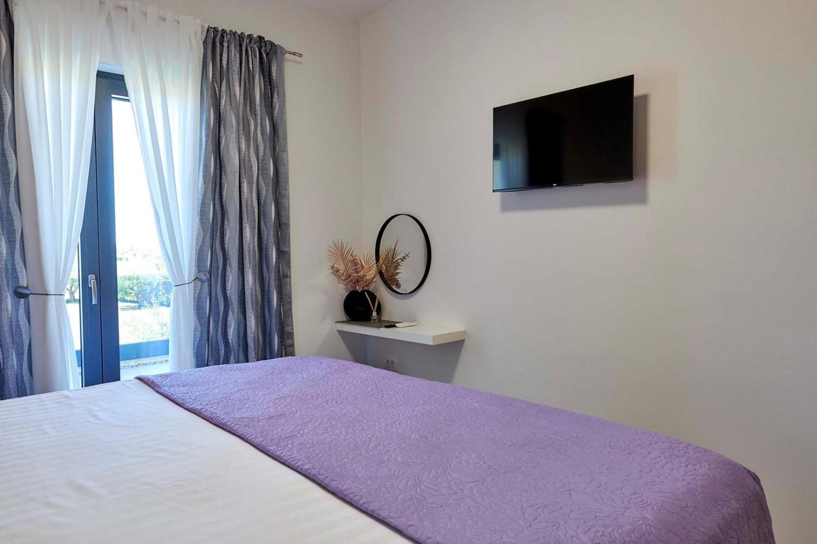 Villa photo 3