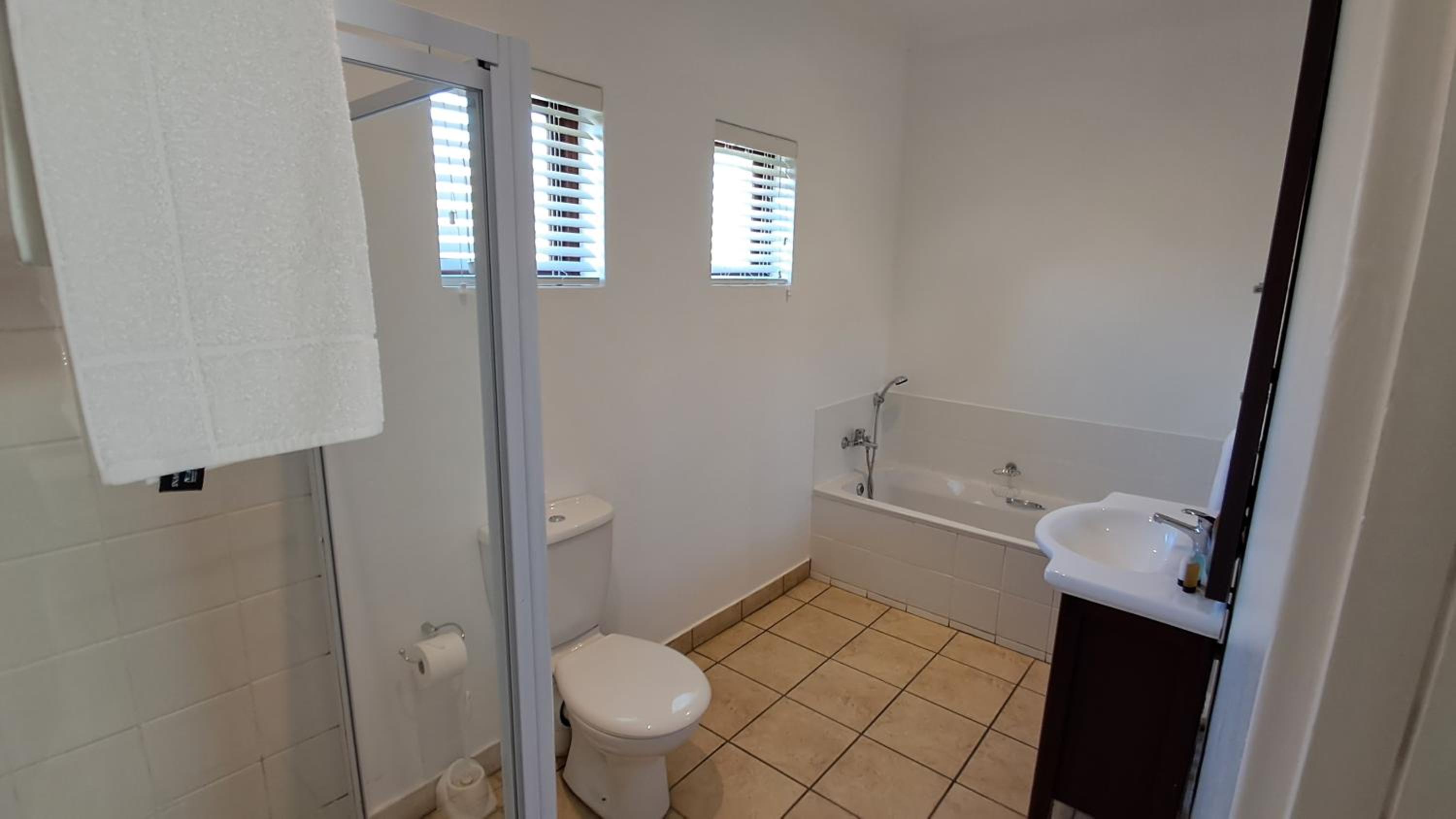 One-Bedroom Apartment - Photo 8
