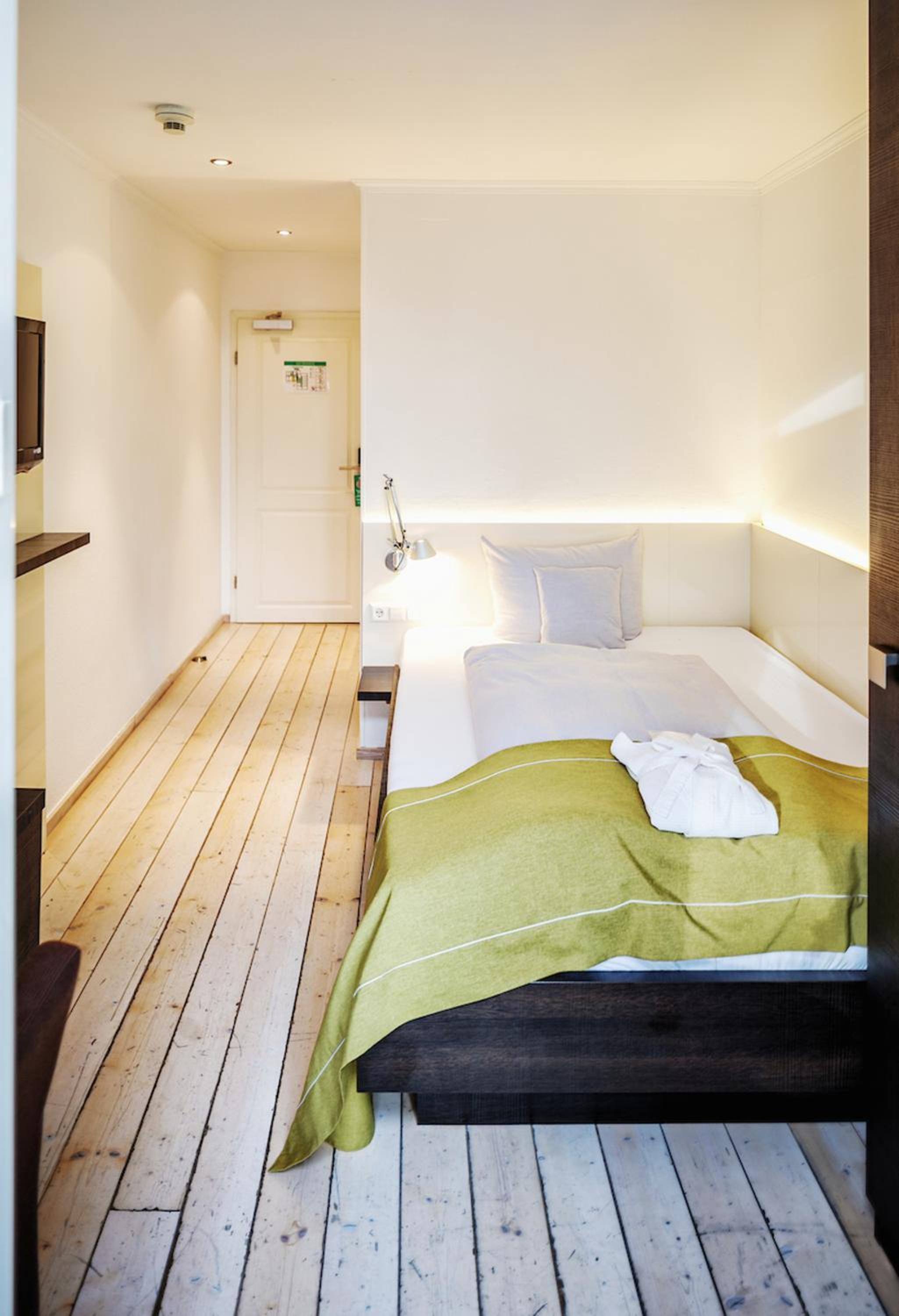 Single Room With Lake View photo 2