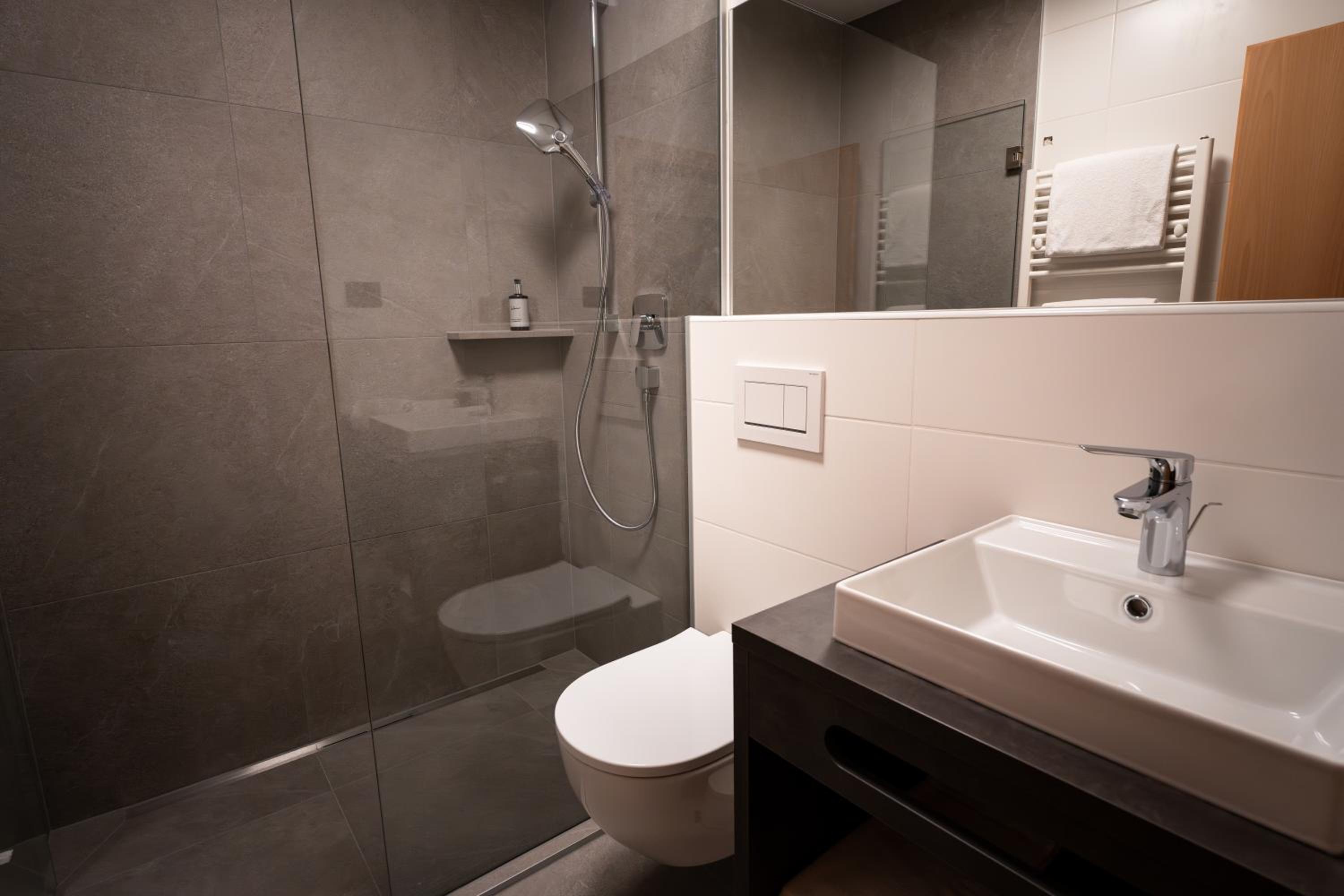 Quadruple Room with Balcony photo 2
