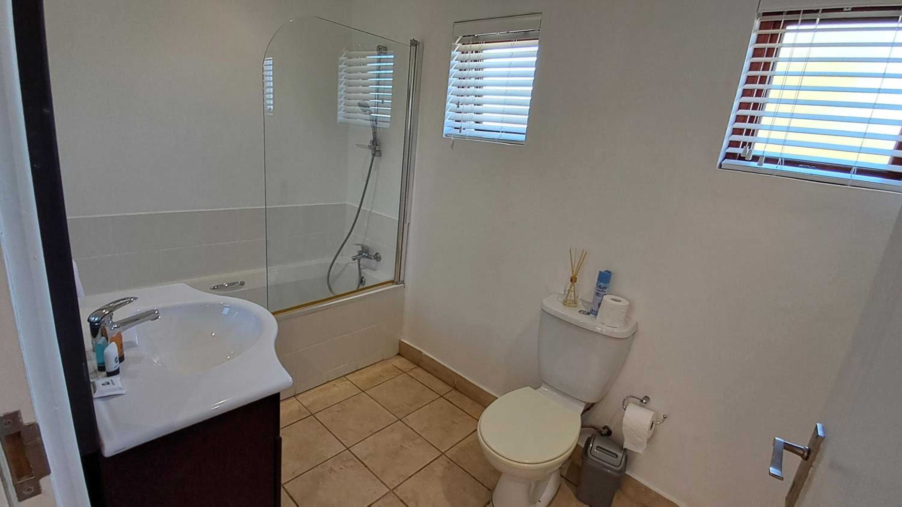 One-Bedroom Apartment - Photo 15