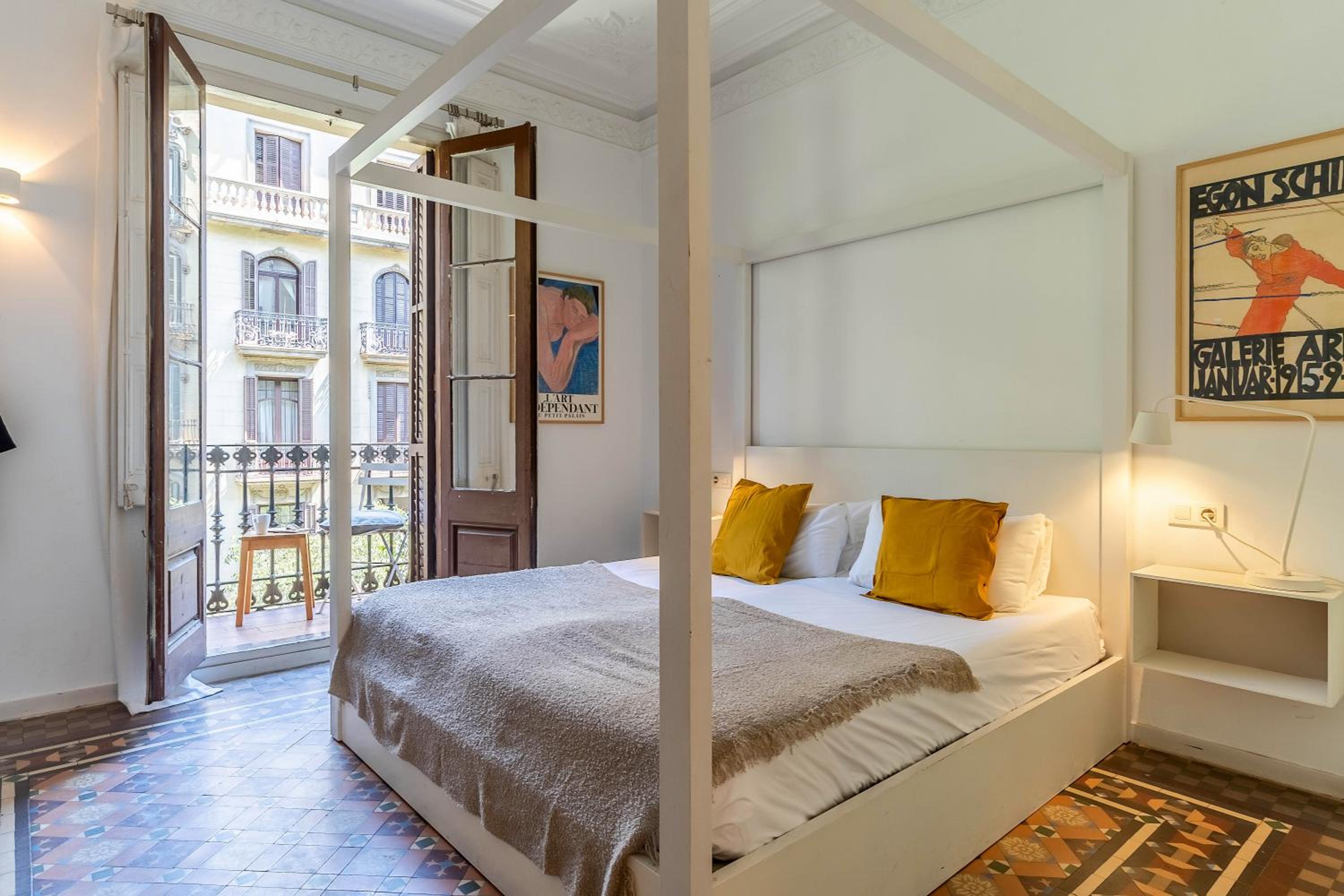 Apartamento con Balcón