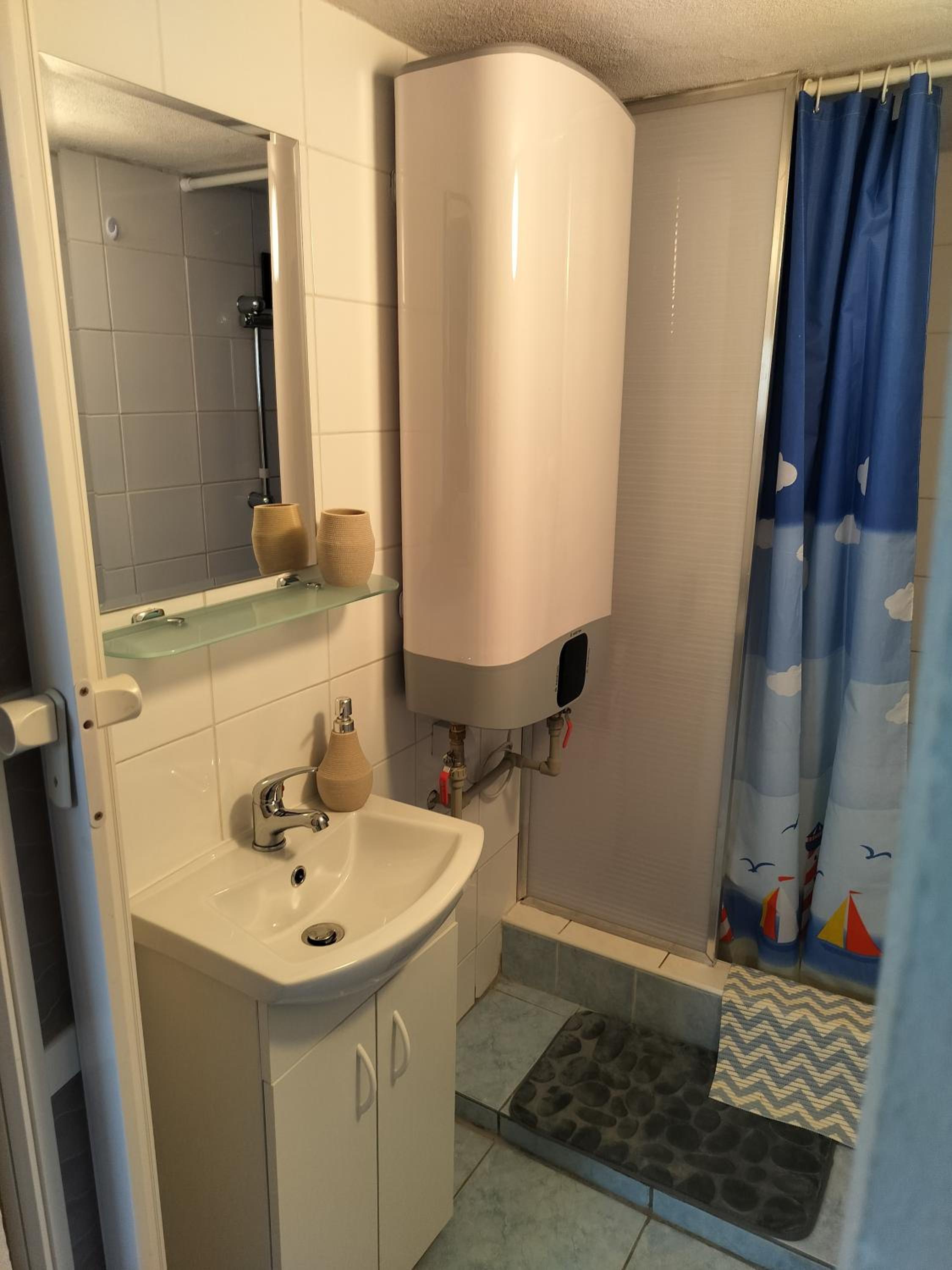 Two-Bedroom House photo 3