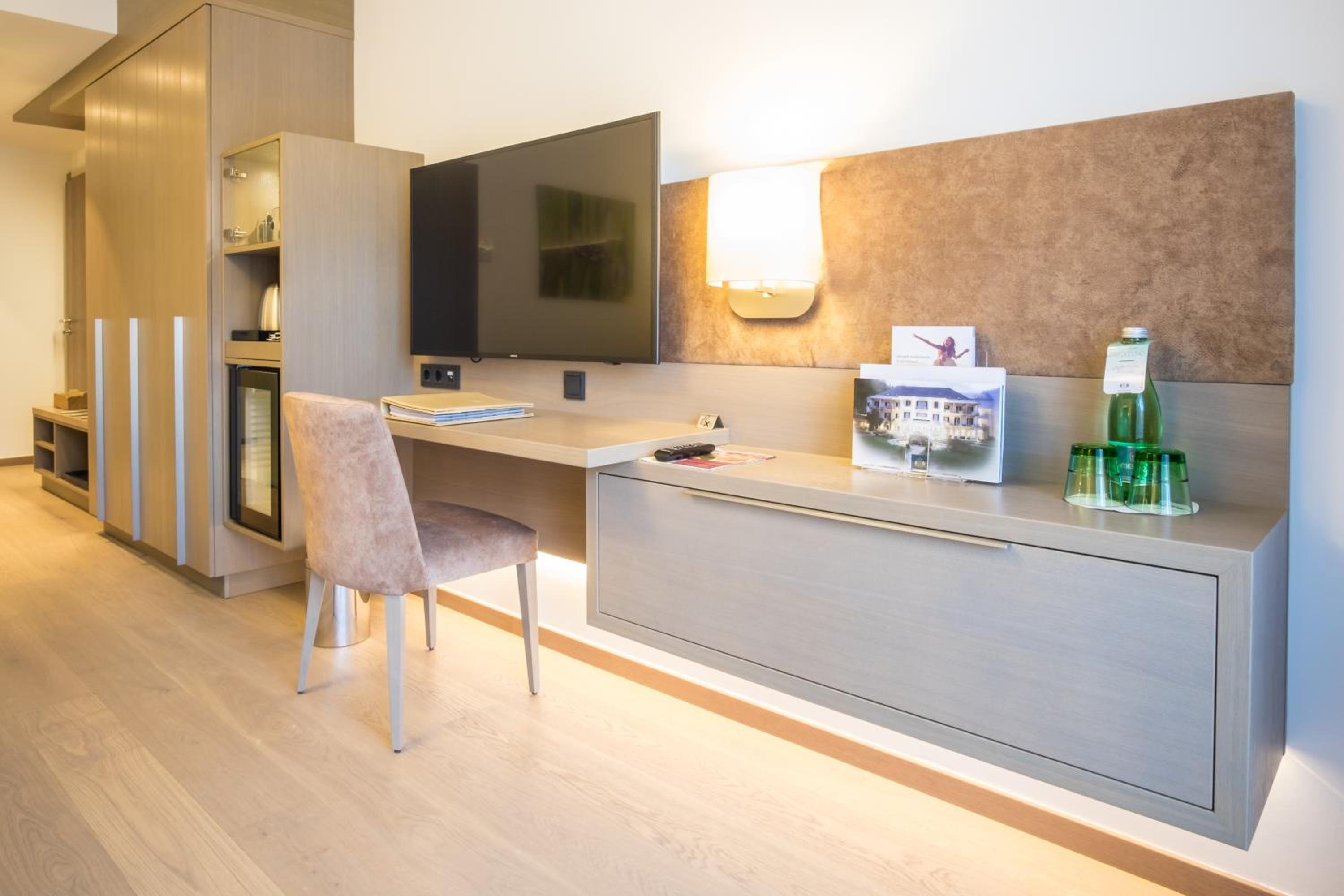 Double Room Parkallee with Park View - Photo 4