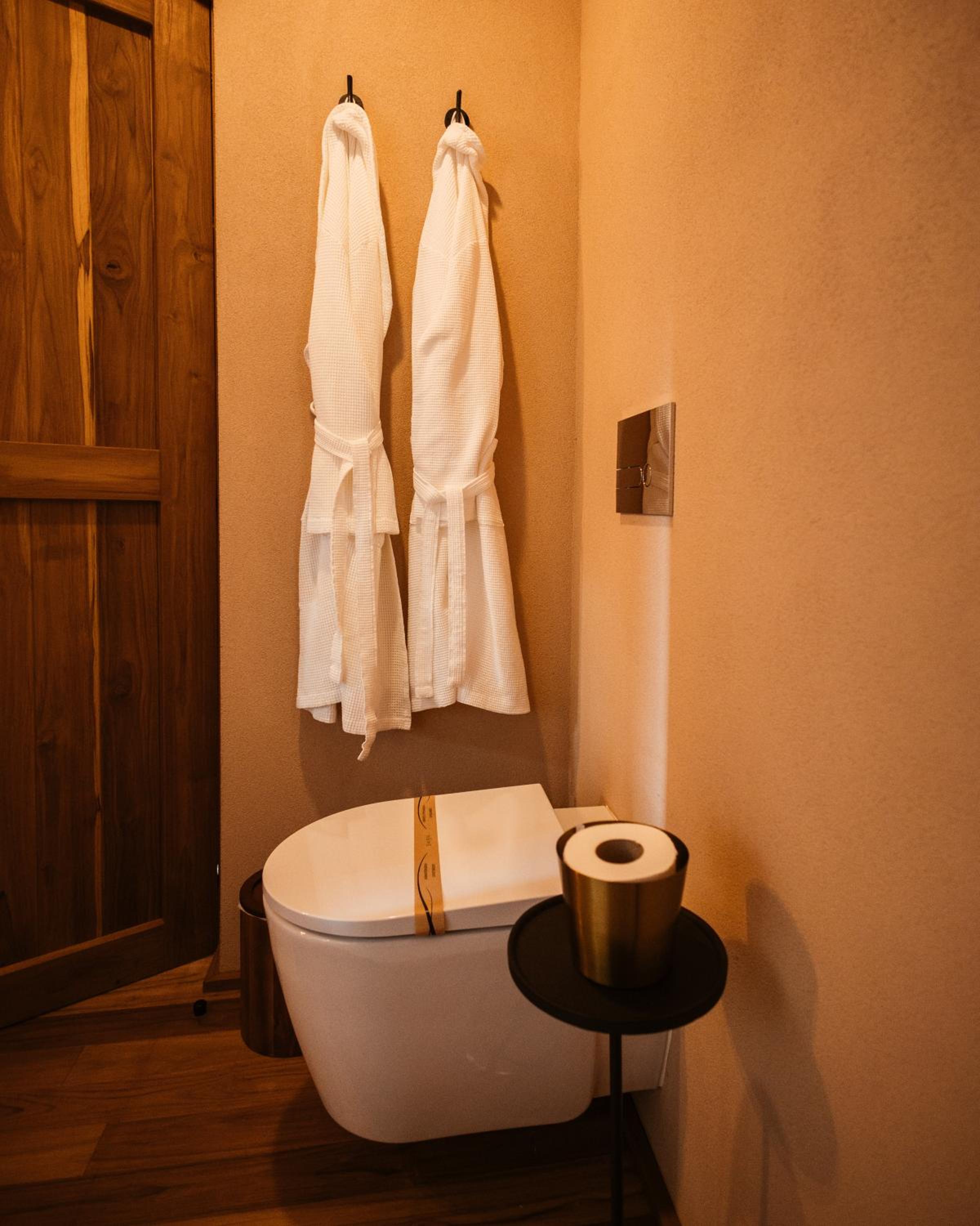 Deluxe Studio - Photo 13