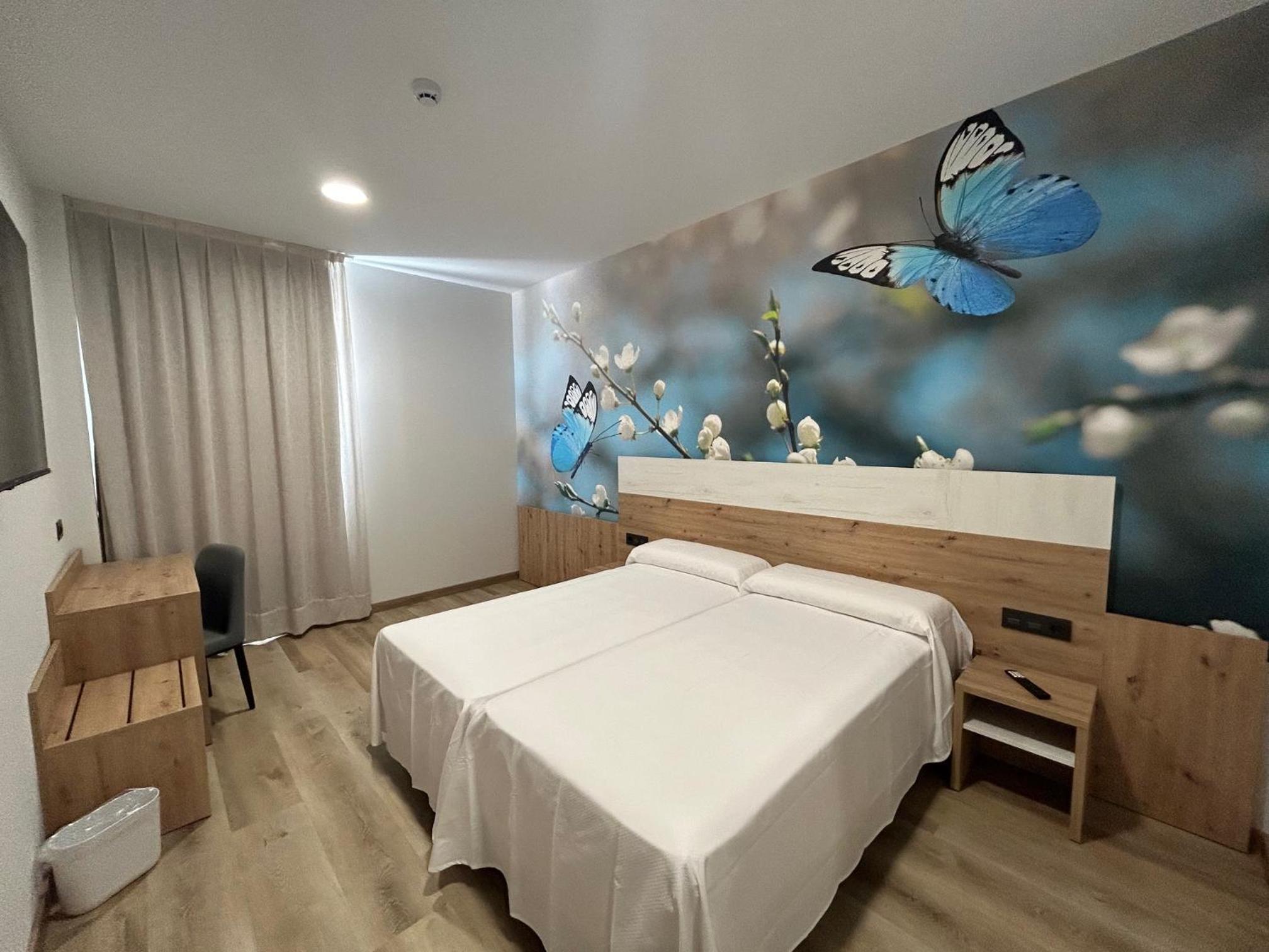 Standard Double Room photo 2