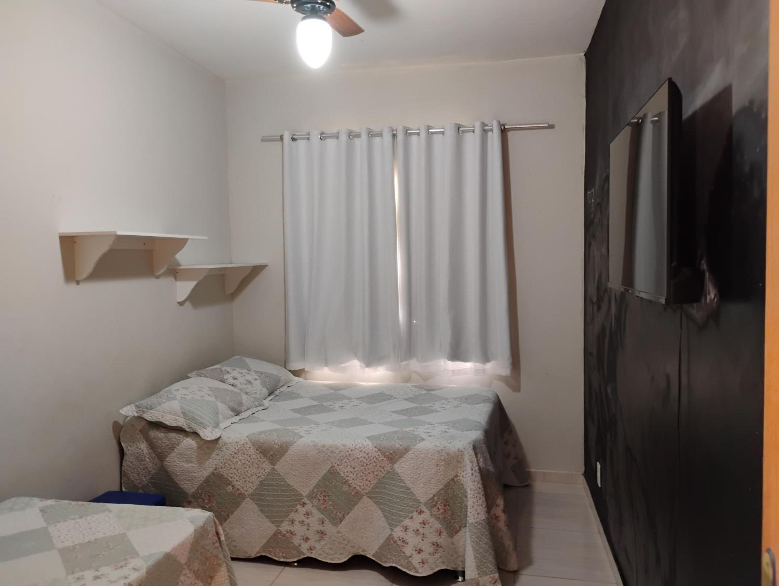 Basic Triple Room With Shared Bathroom photo 1