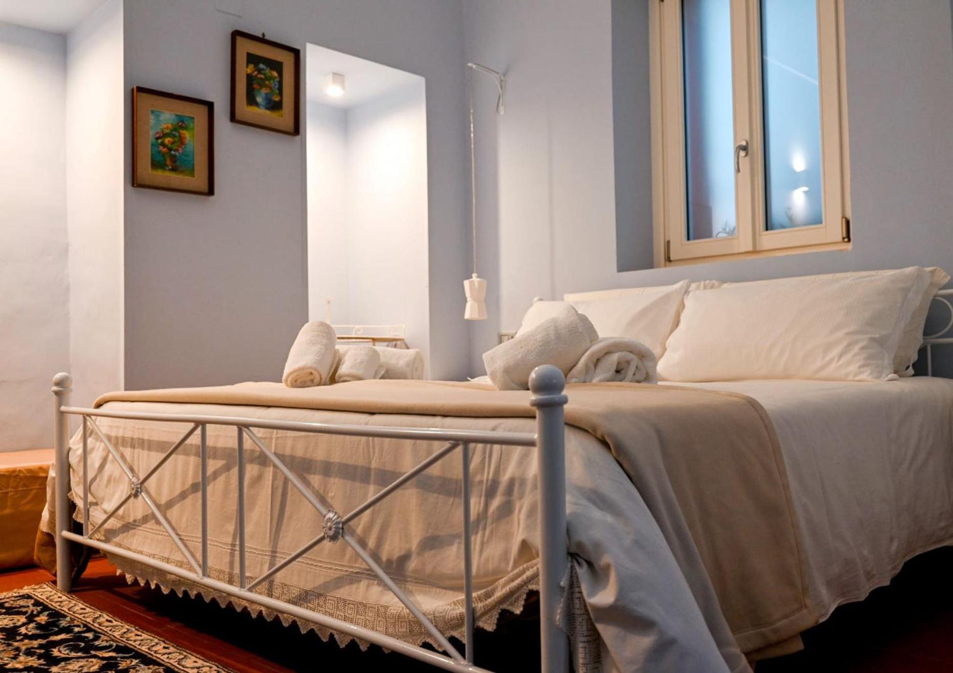 Standard Double Room - Photo 5