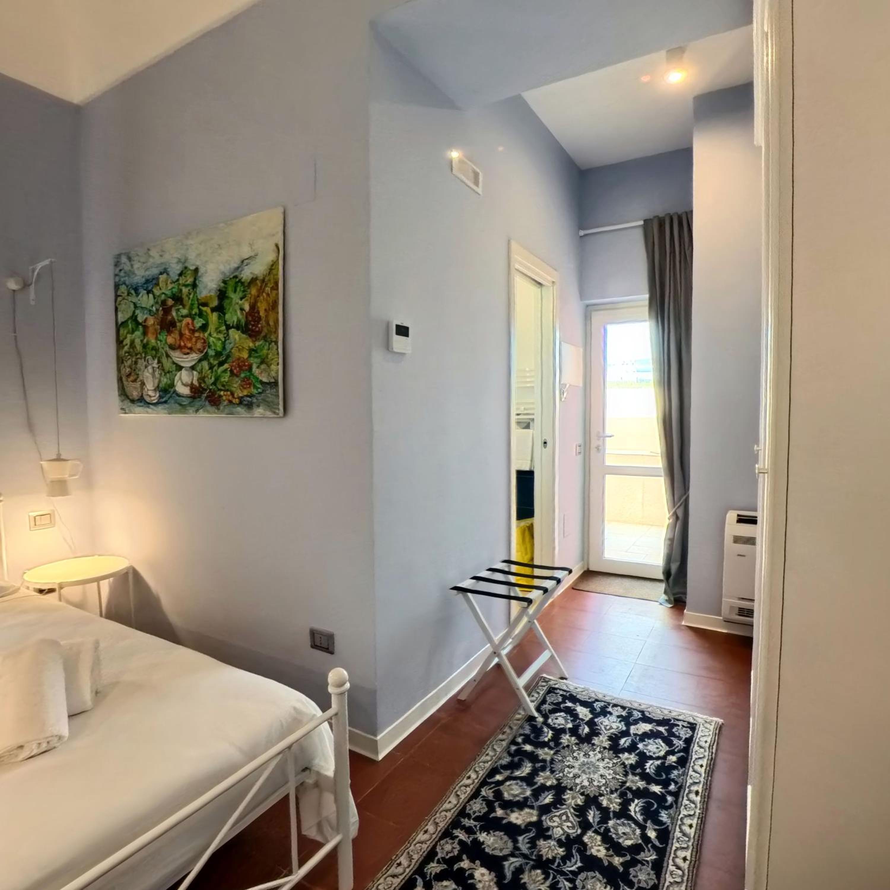 Standard Double Room - Photo 3