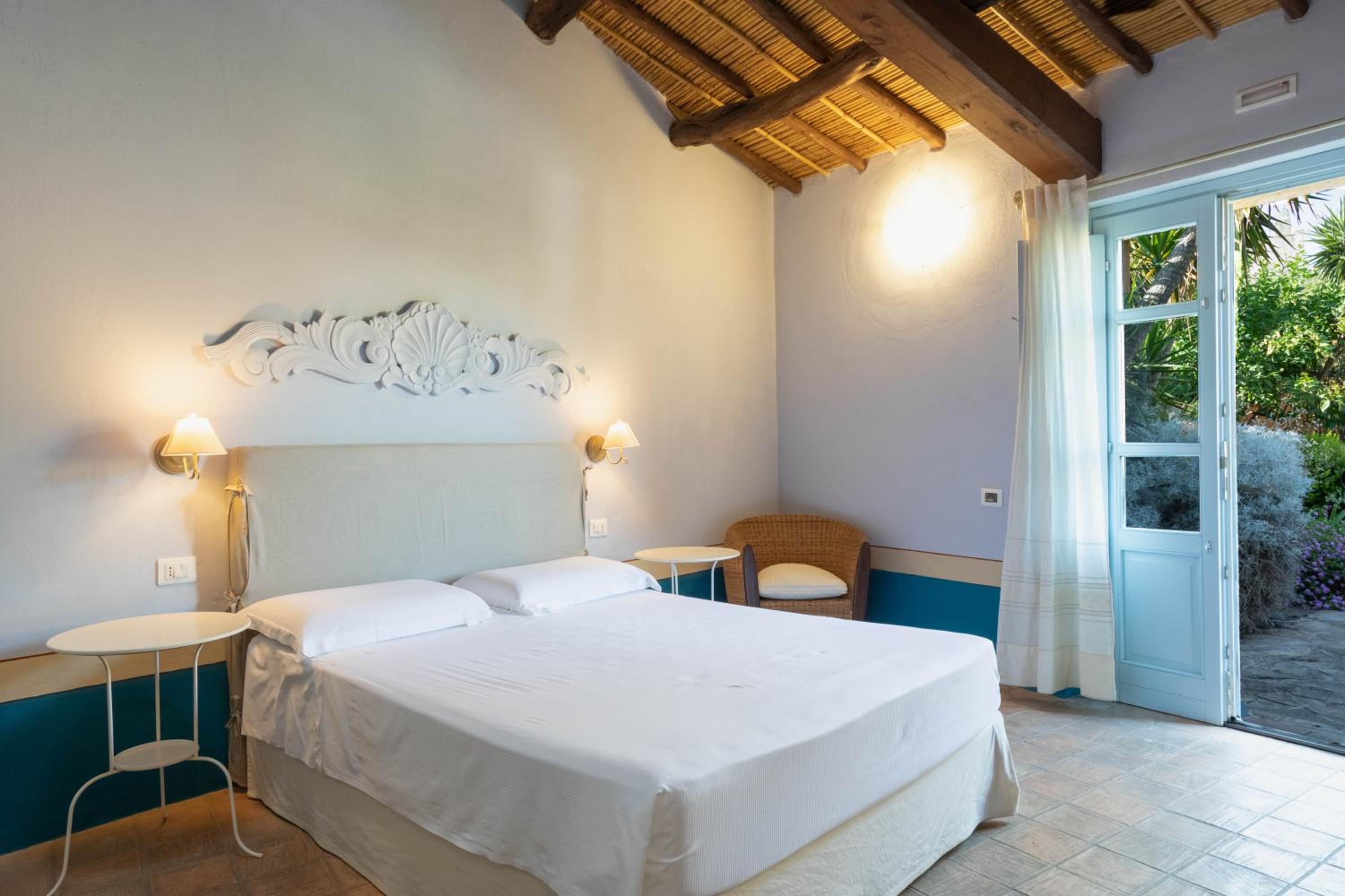 Classic Double Room - Photo 5