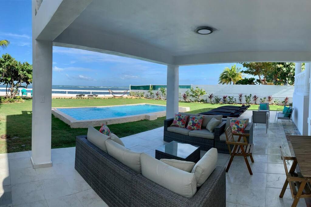 Villa photo 2