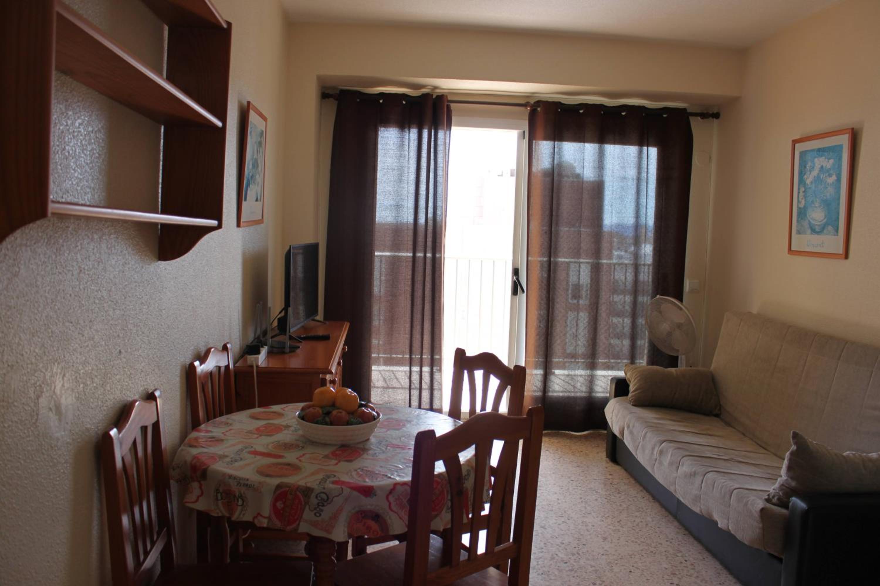 Apartamento con Balcón