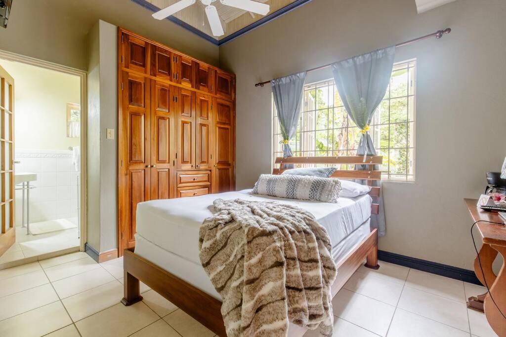 Double Room with Private Bathroom photo 3