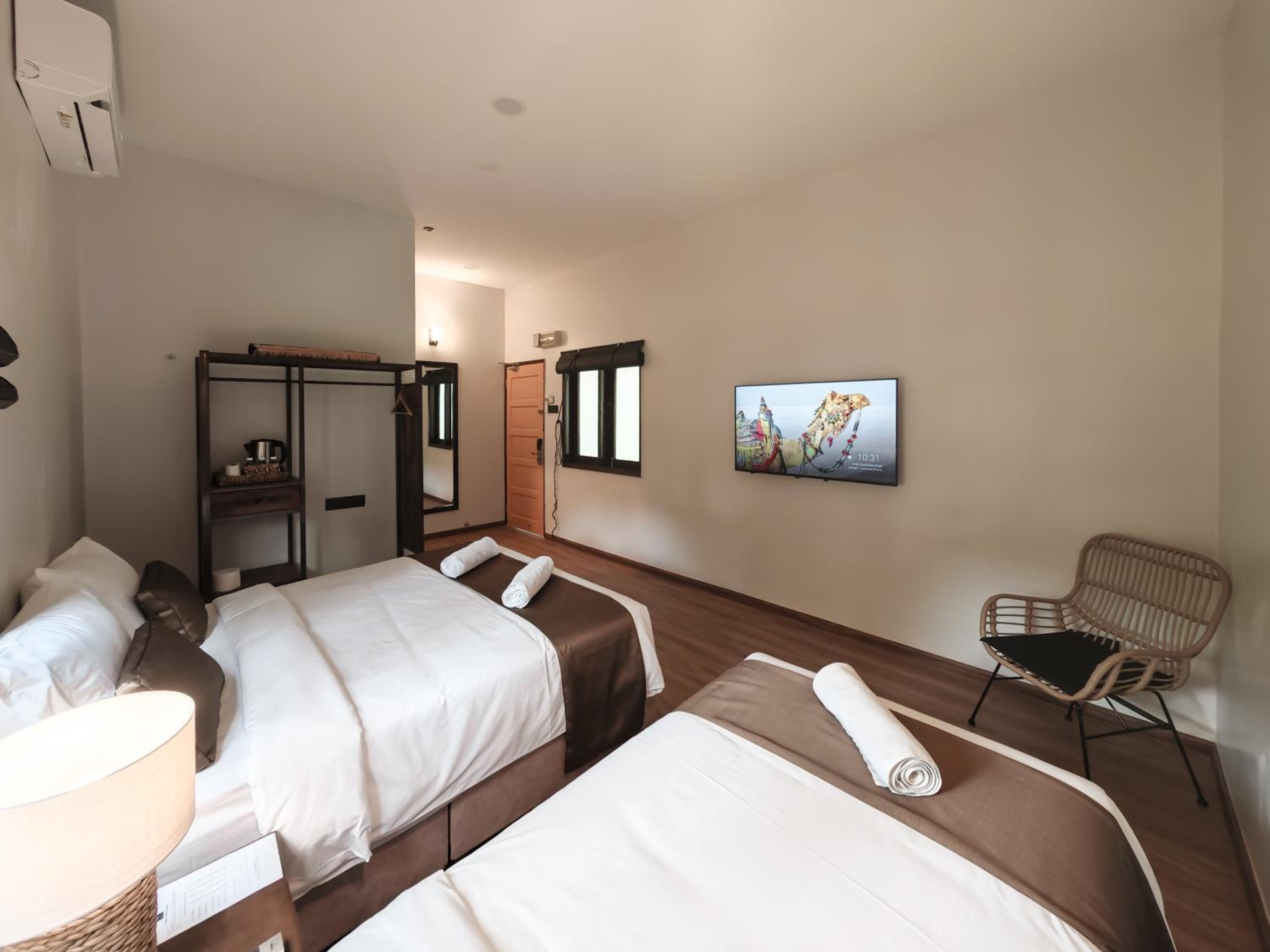 Deluxe Triple Room