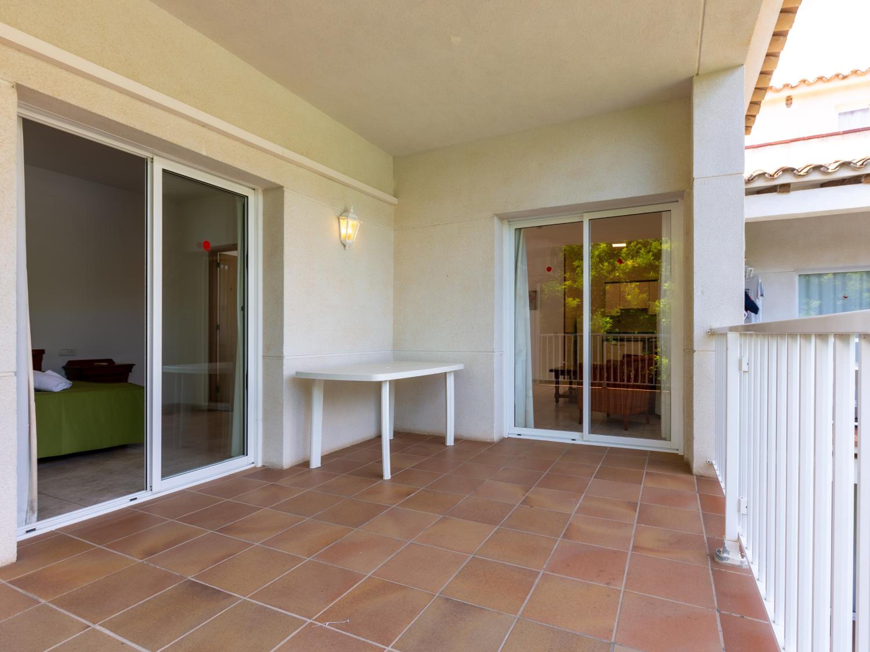 Two-Bedroom Apartment (4-5 Adults) - Photo 12