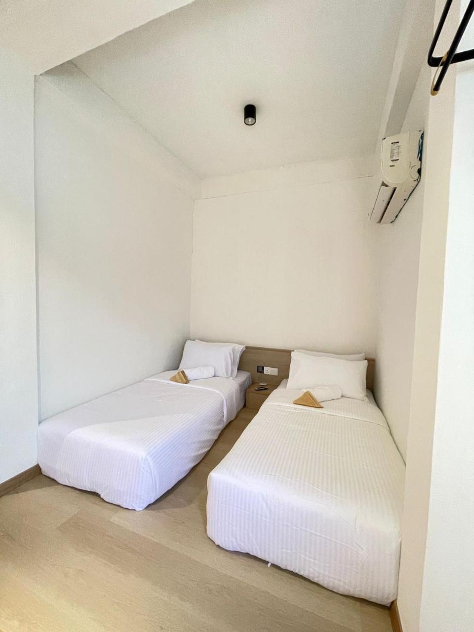 Standard Twin Room photo 2