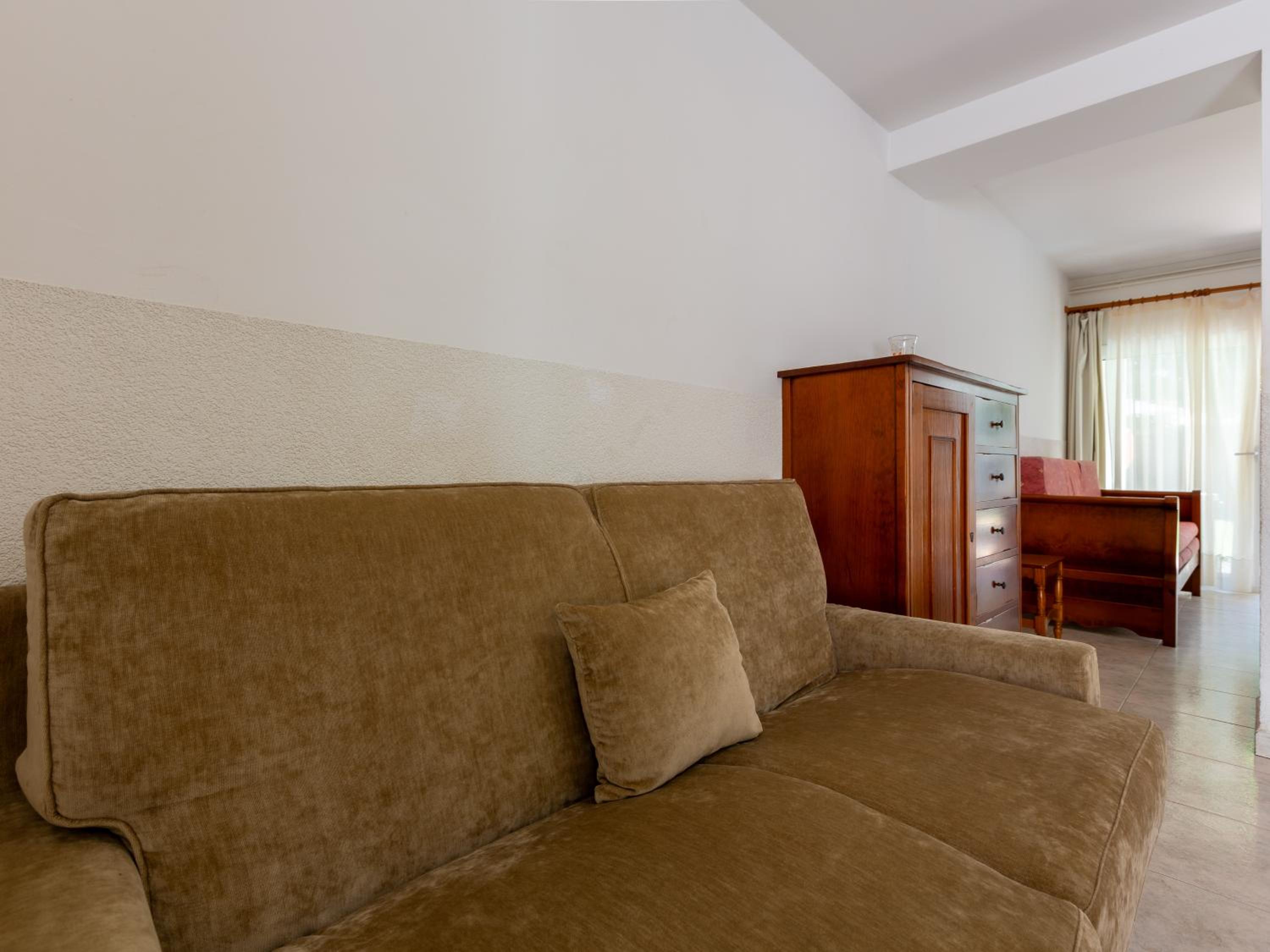 One-Bedroom Apartment - Photo 25