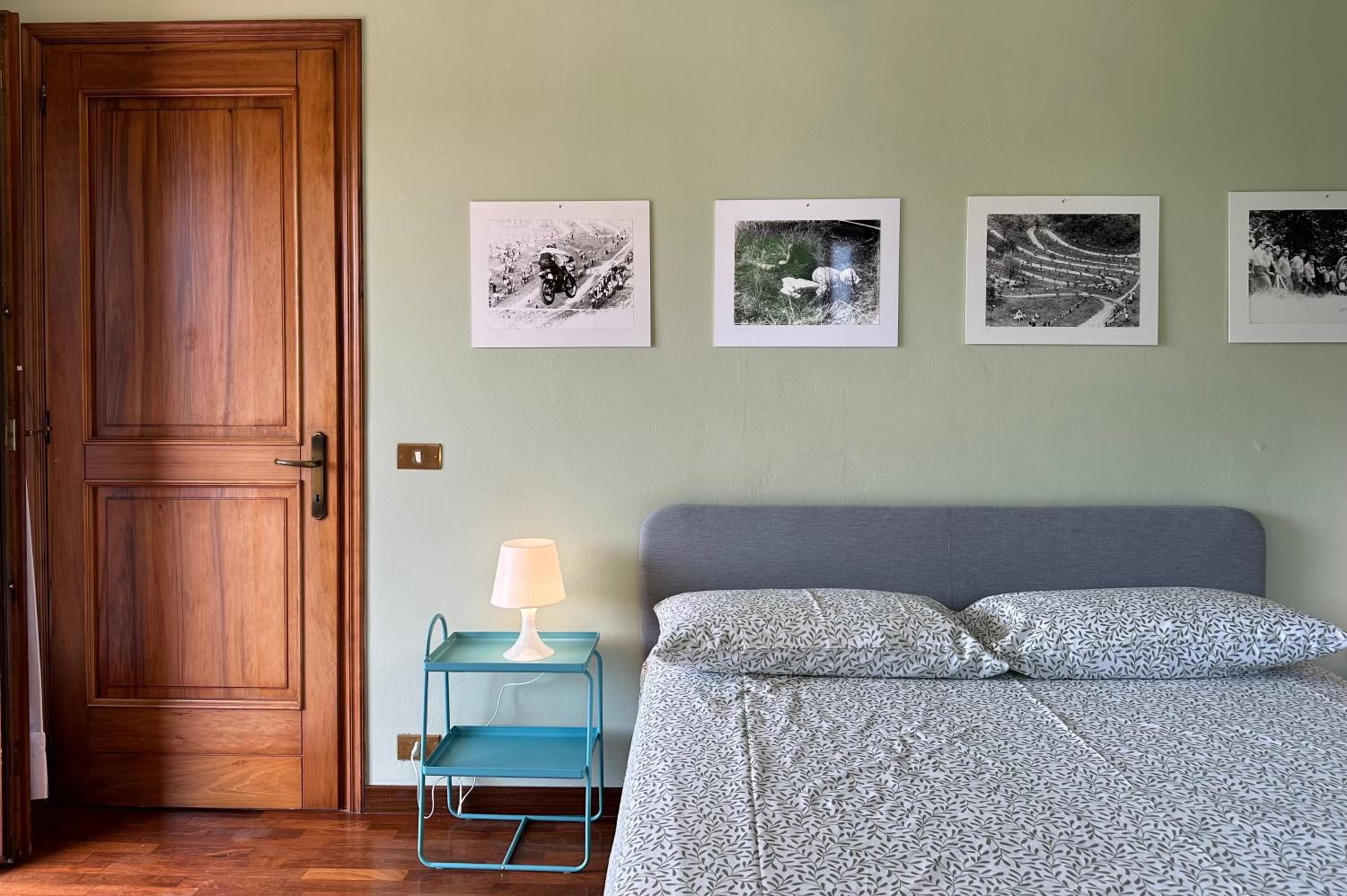 One-Bedroom Apartment with Balcony