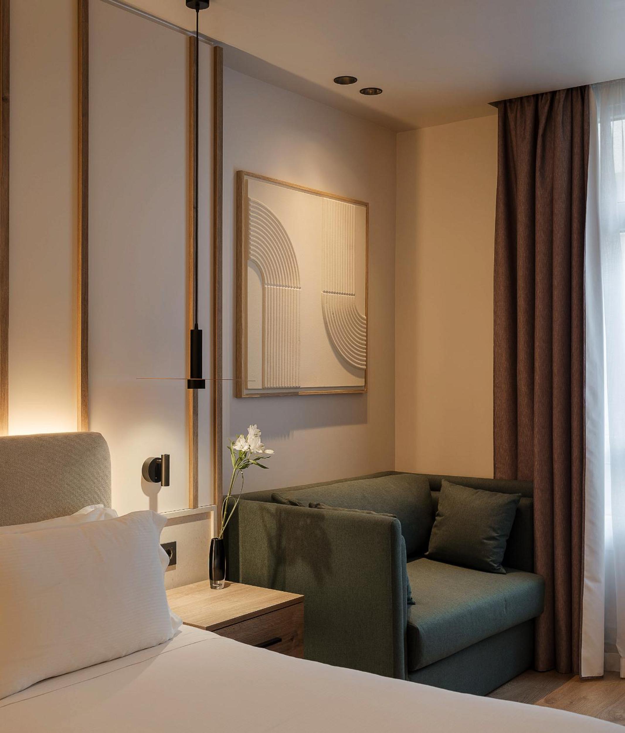 Superior Room thumbnail 6