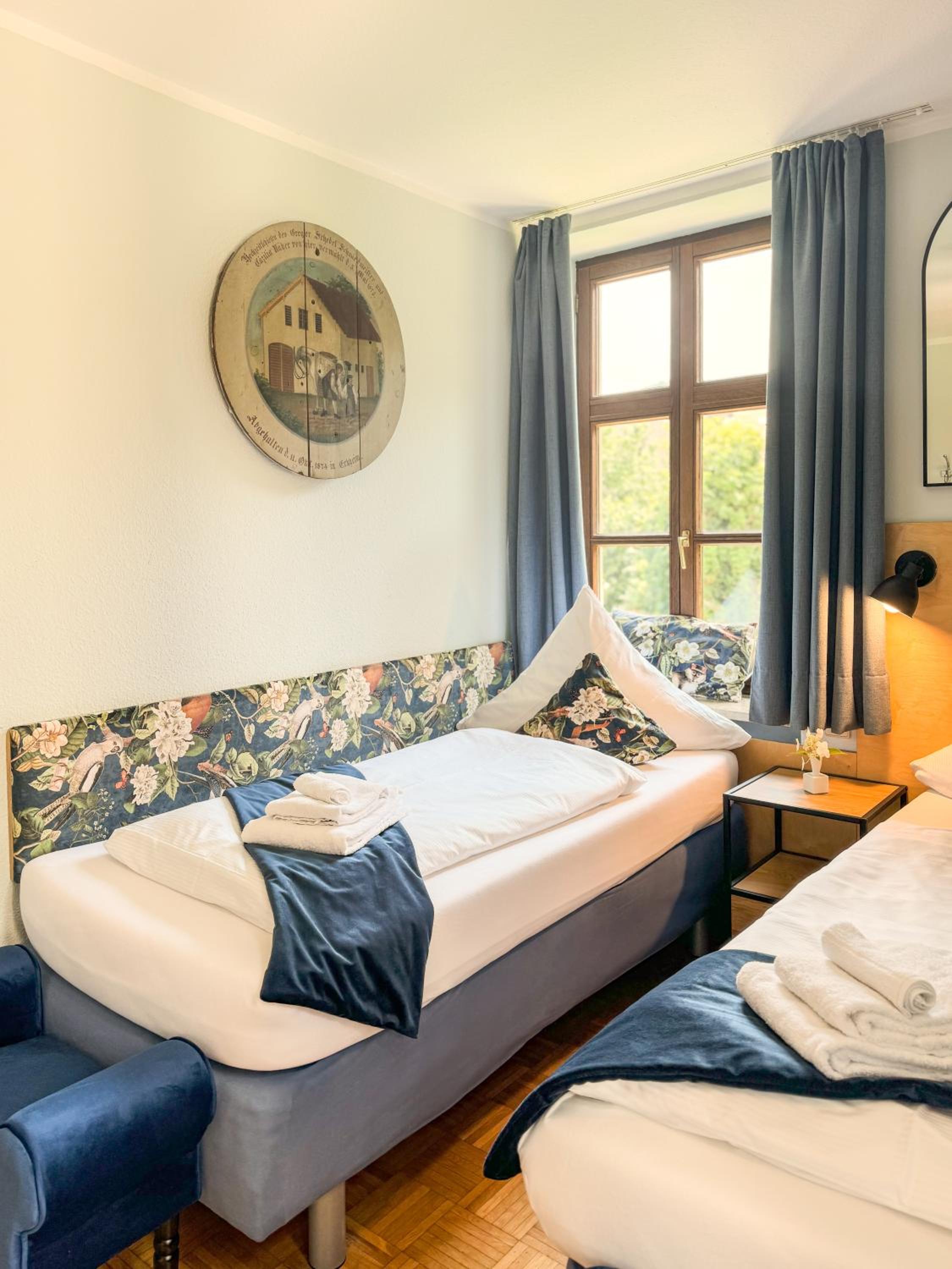 Twin Room - Photo 4