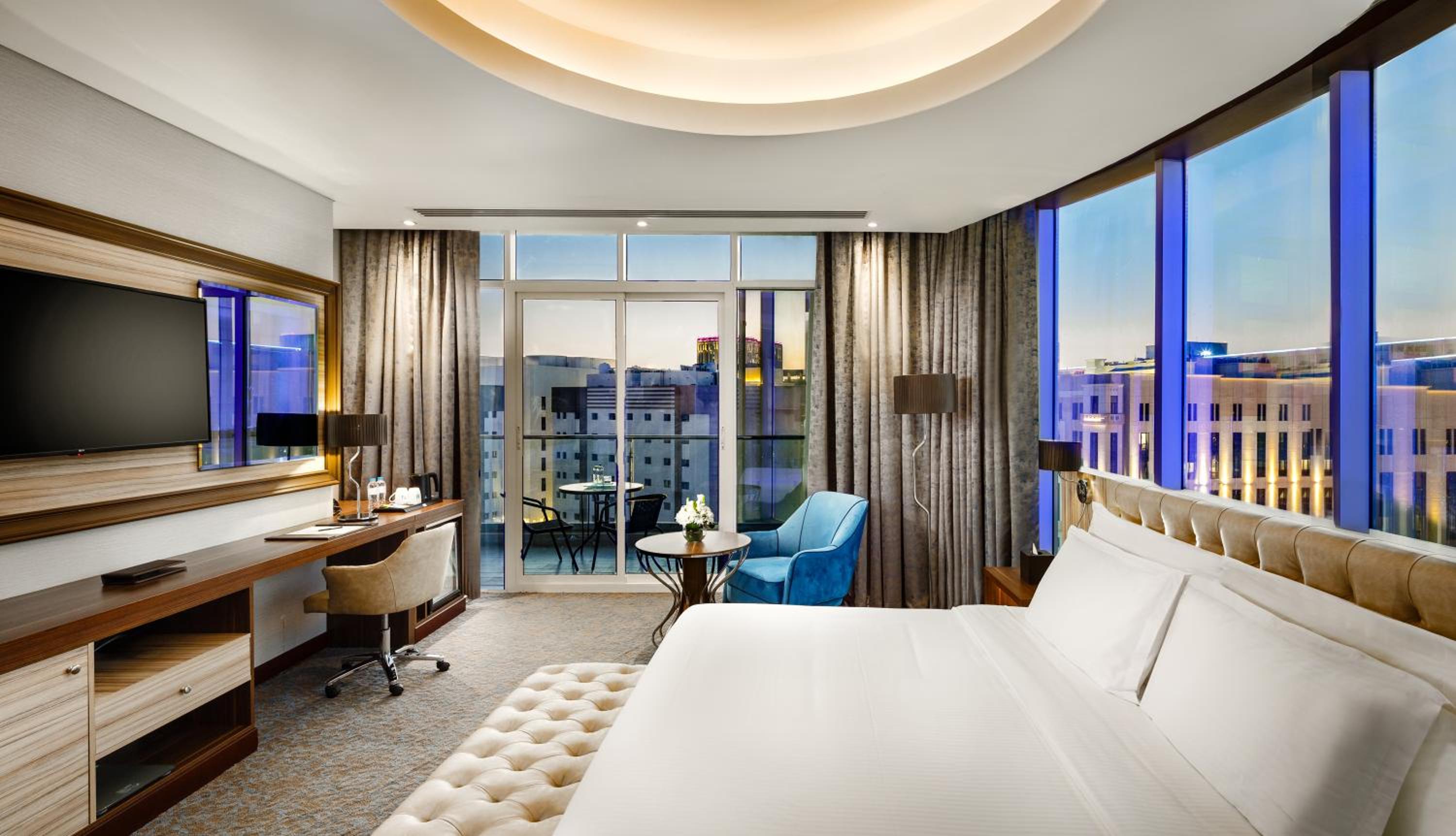 Premium King Room - Photo 1