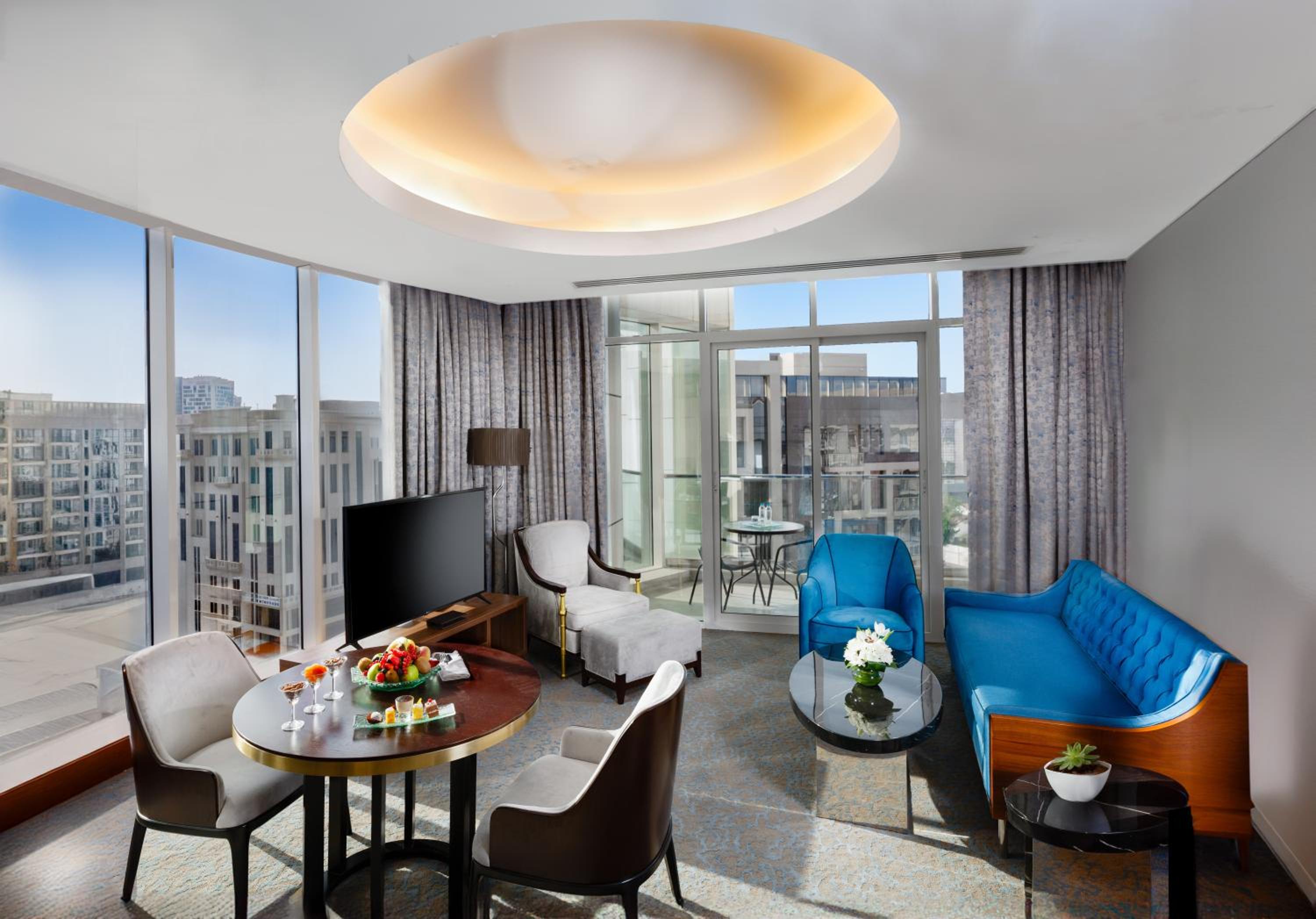 Executive Suite - Photo 1