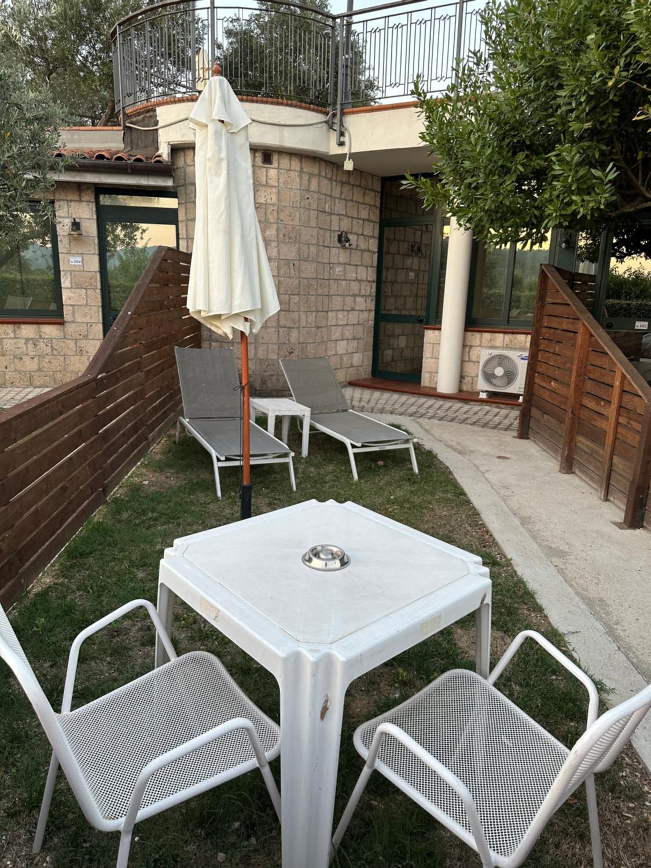 Quadruple Room with Garden View - Photo 7