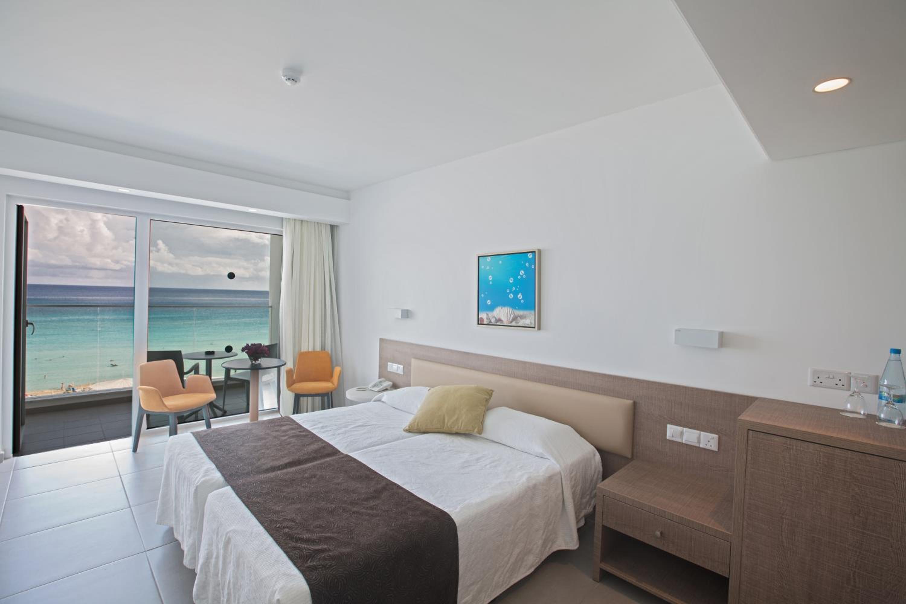Deluxe Single Room with Sea View photo 2