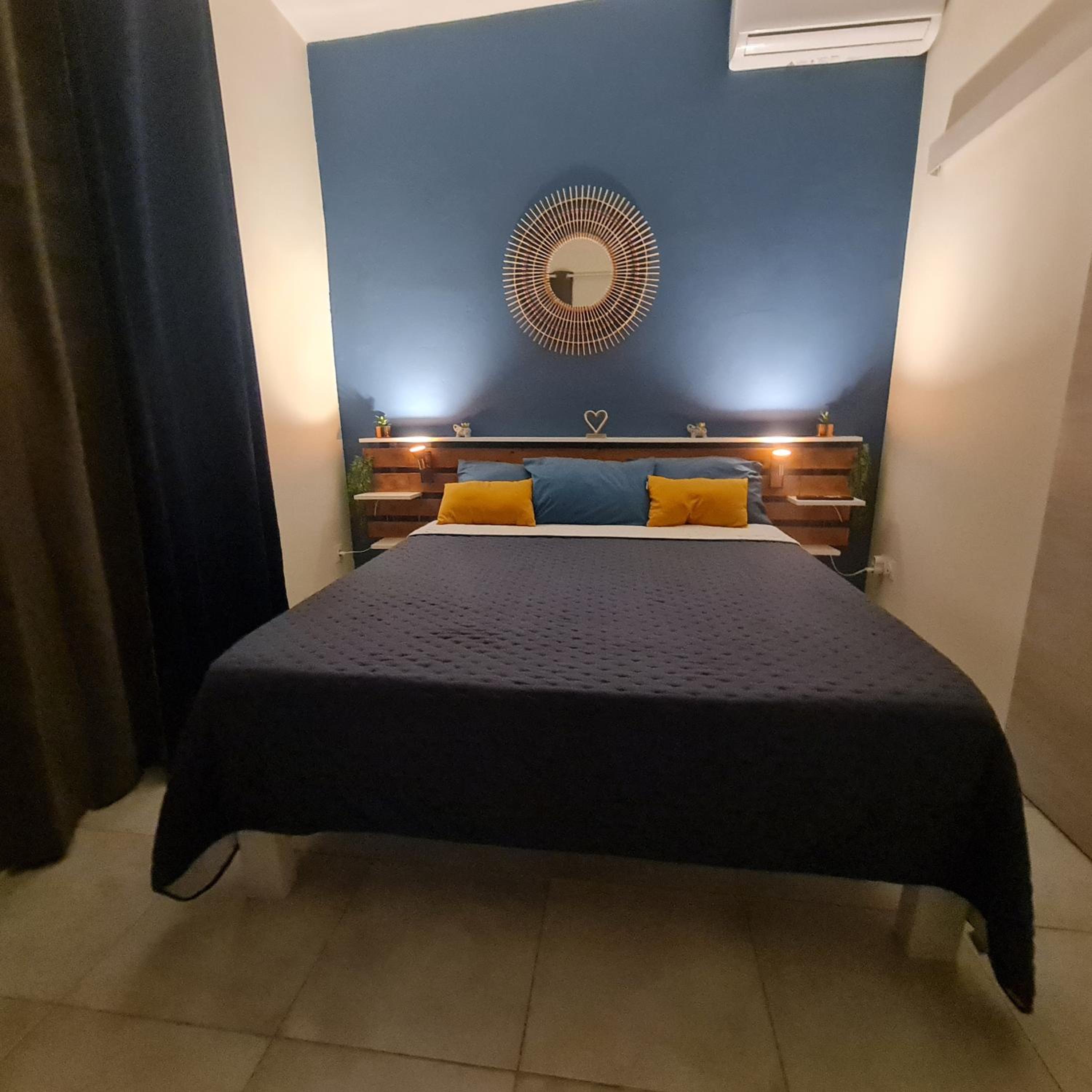 Studio Apartment photo 3
