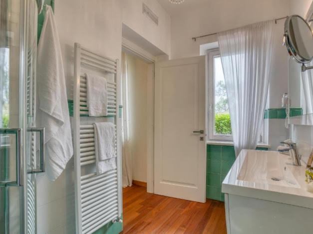 Superior Triple Room - Photo 12