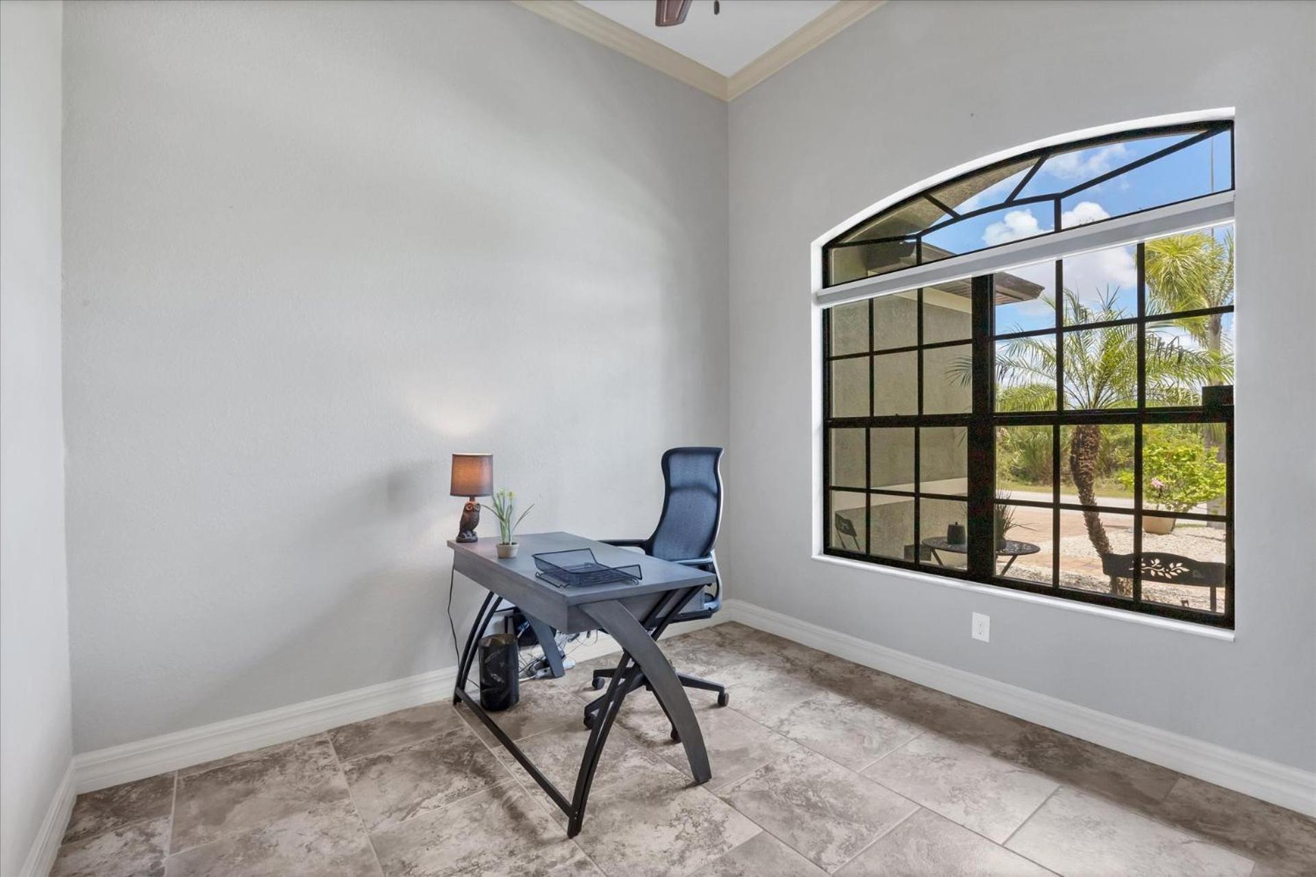 Three-Bedroom House photo 3