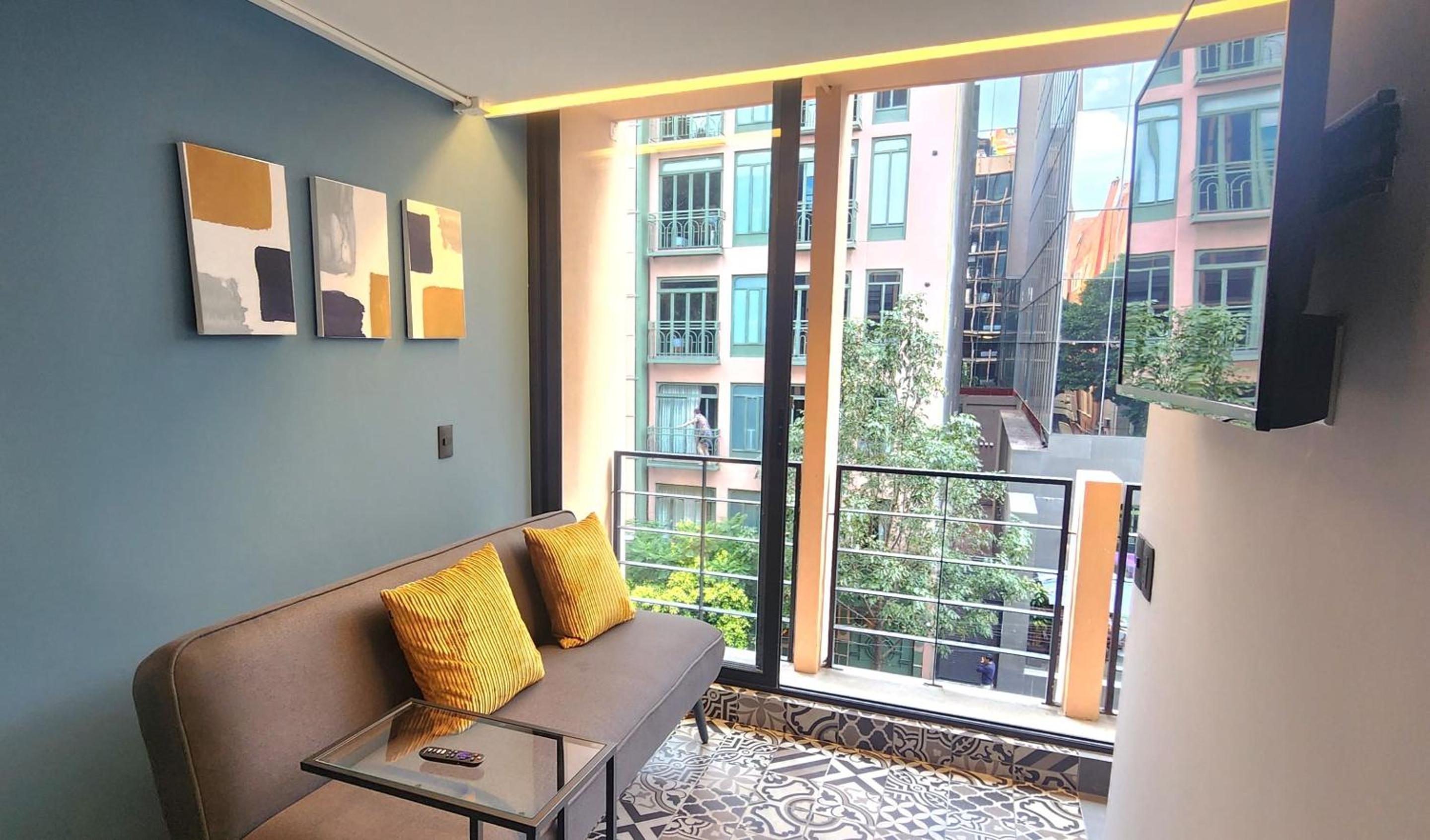 Apartment with Balcony - Photo 10