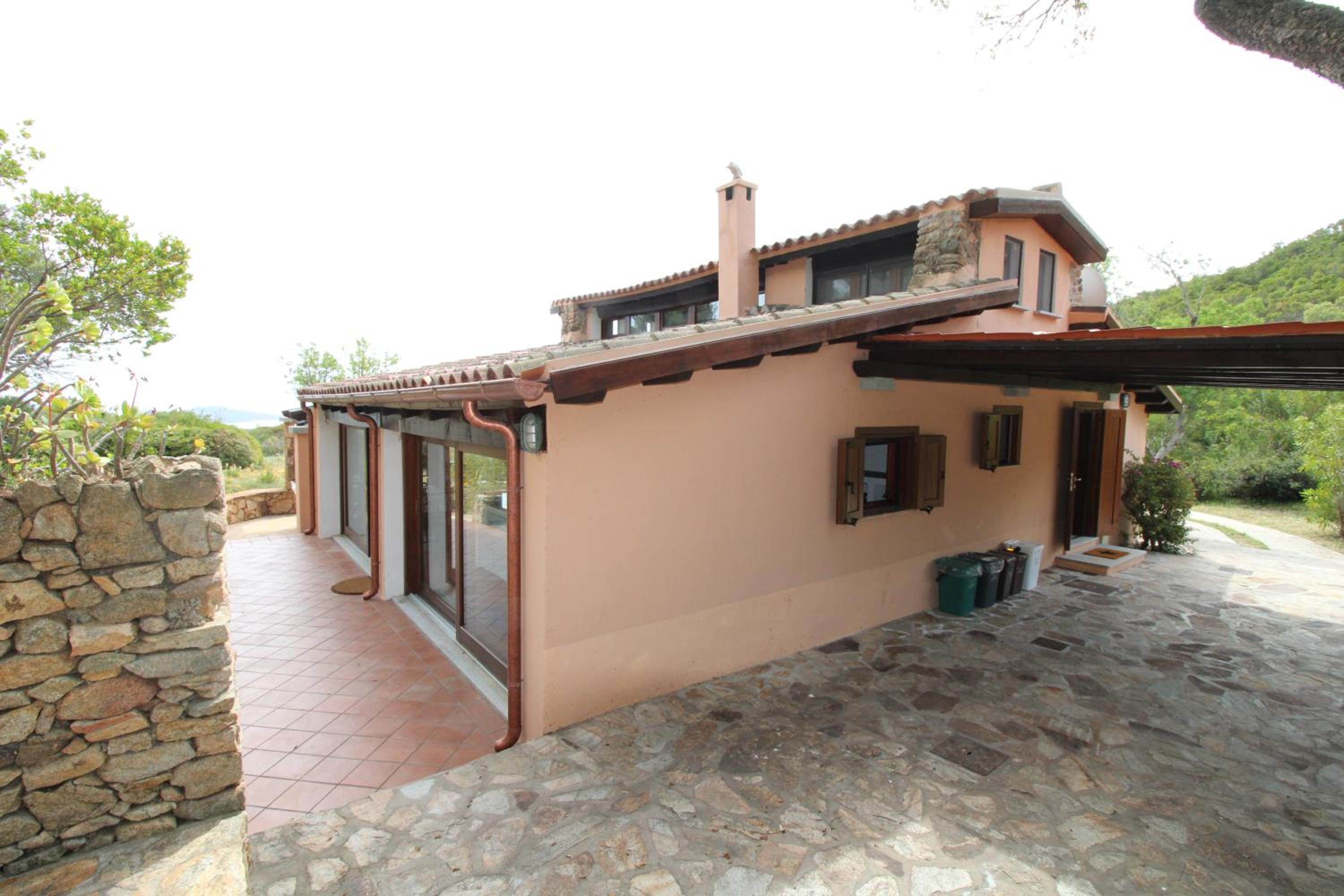 Three-Bedroom Villa photo 2