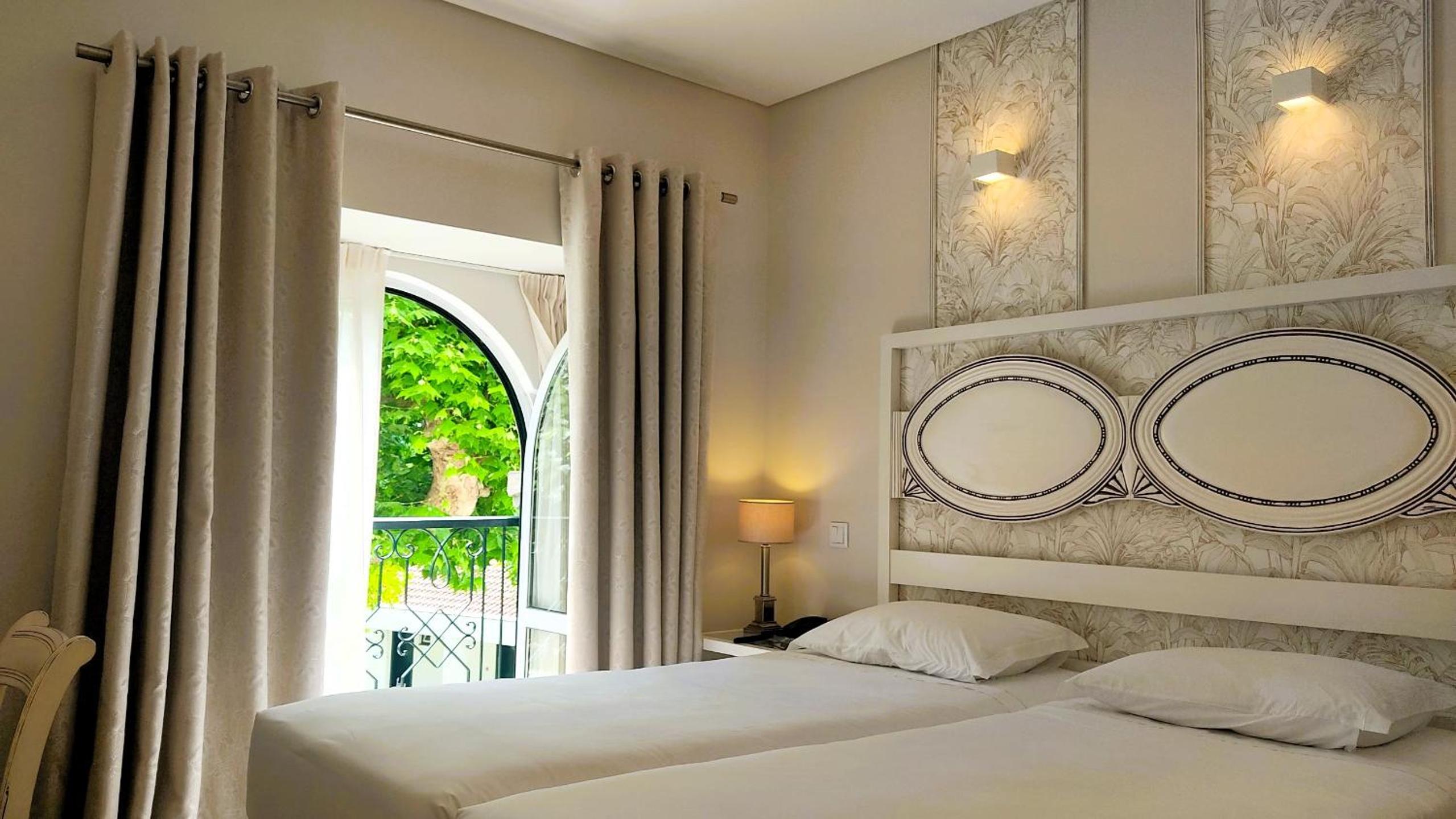 Standard Twin Room - Photo 1