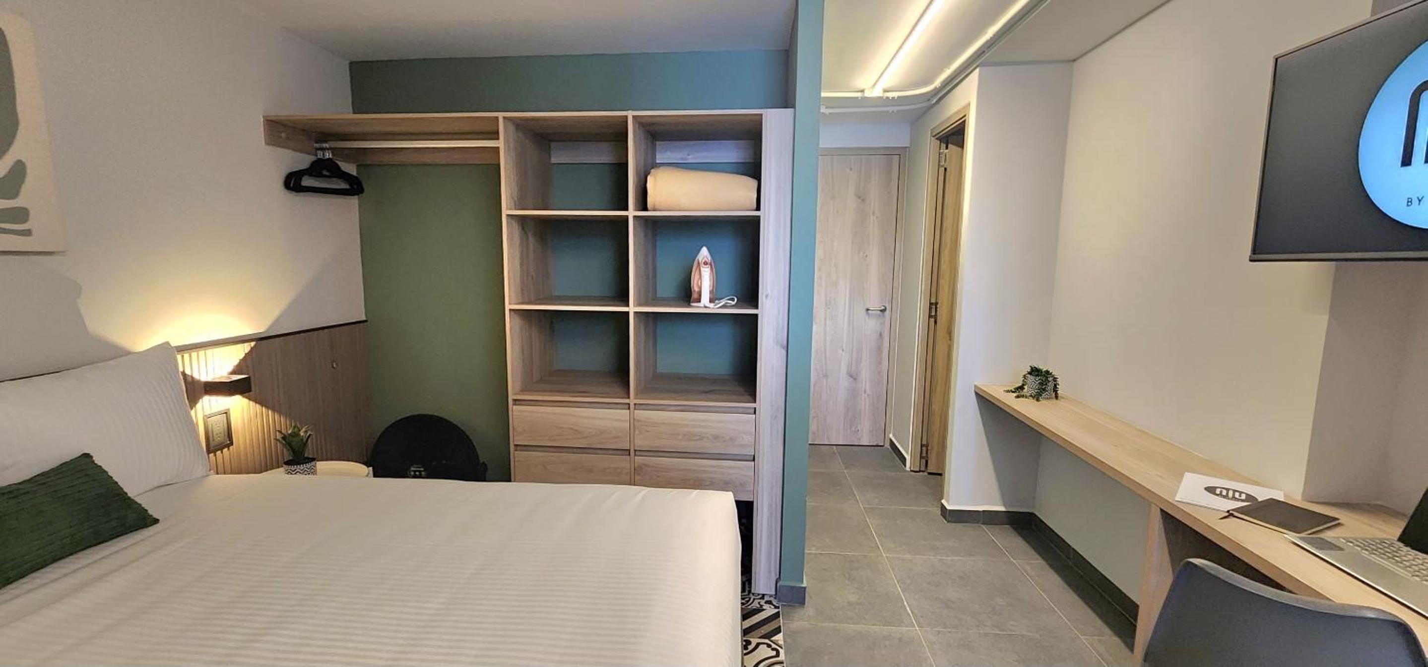 Studio with Balcony - Photo 10