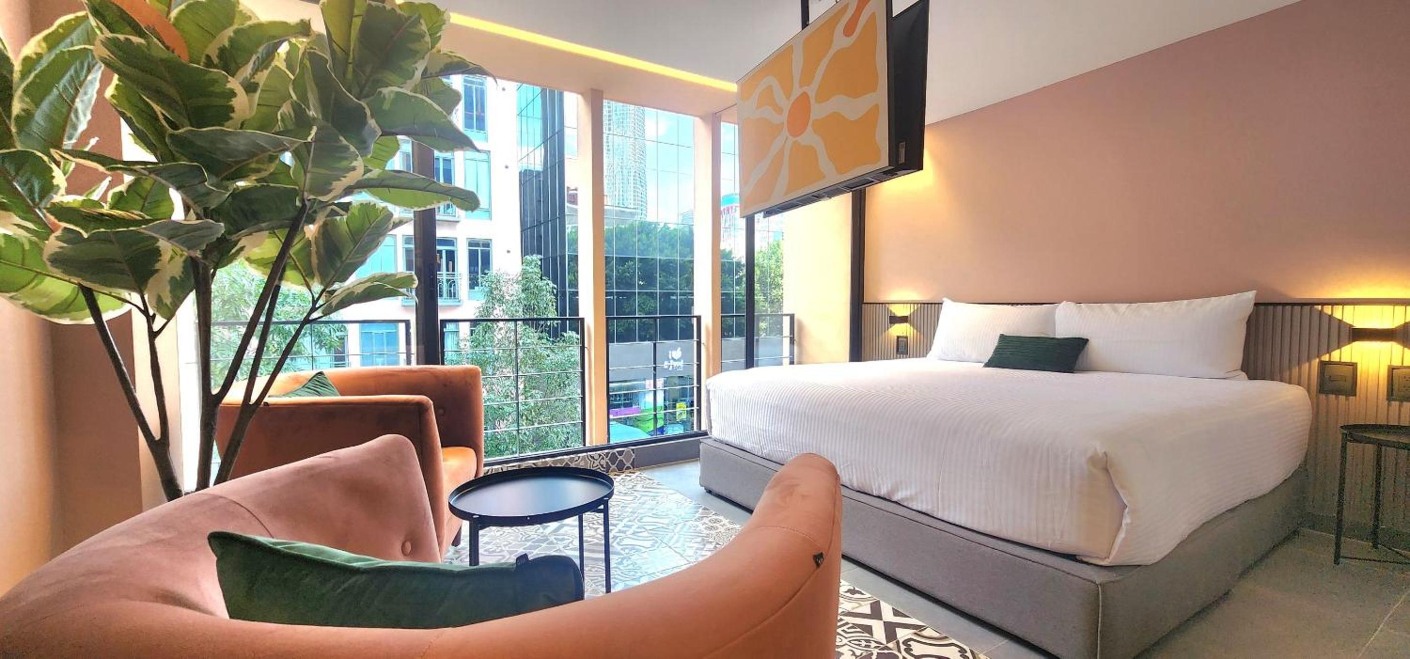 Suite with Balcony - Photo 1