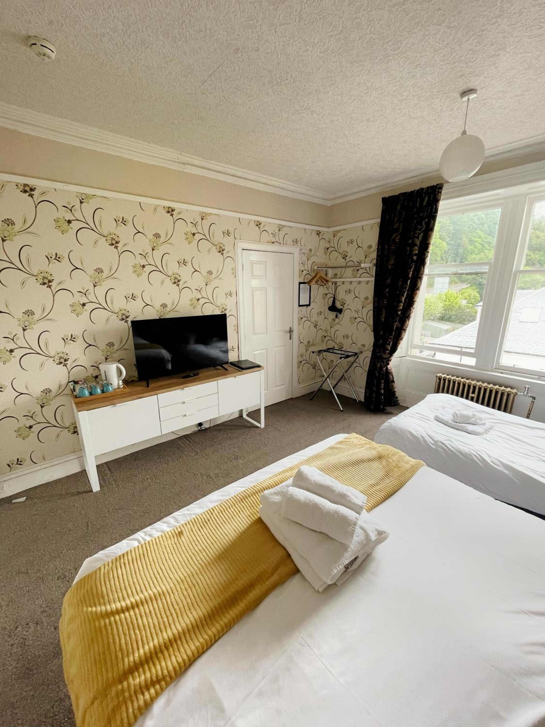 Family Room - Photo 6