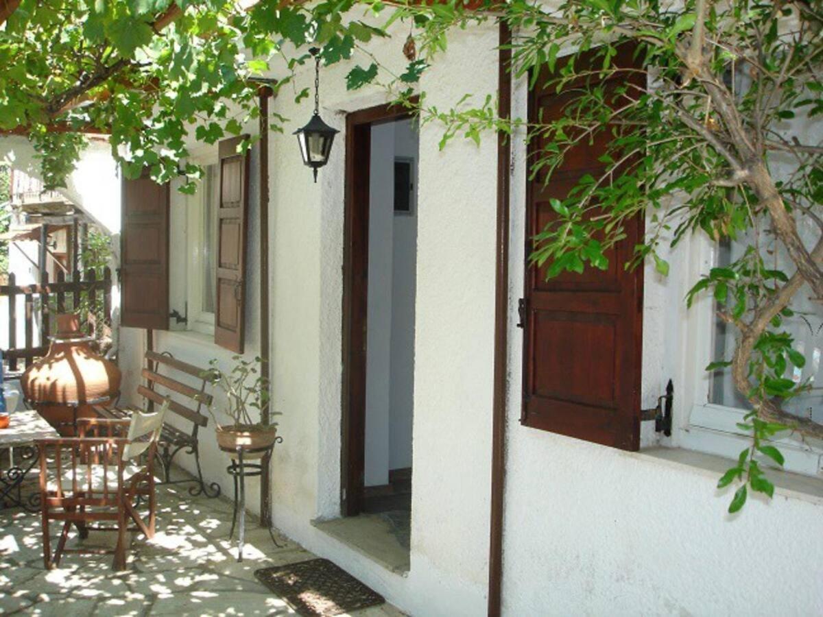 Two-Bedroom House photo 3