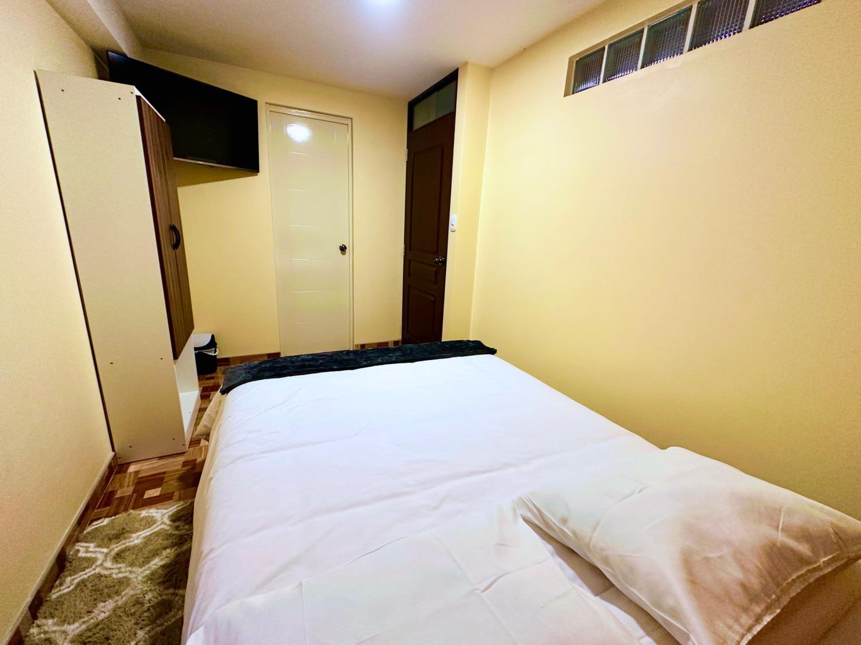 Double Room with Private Bathroom photo 2