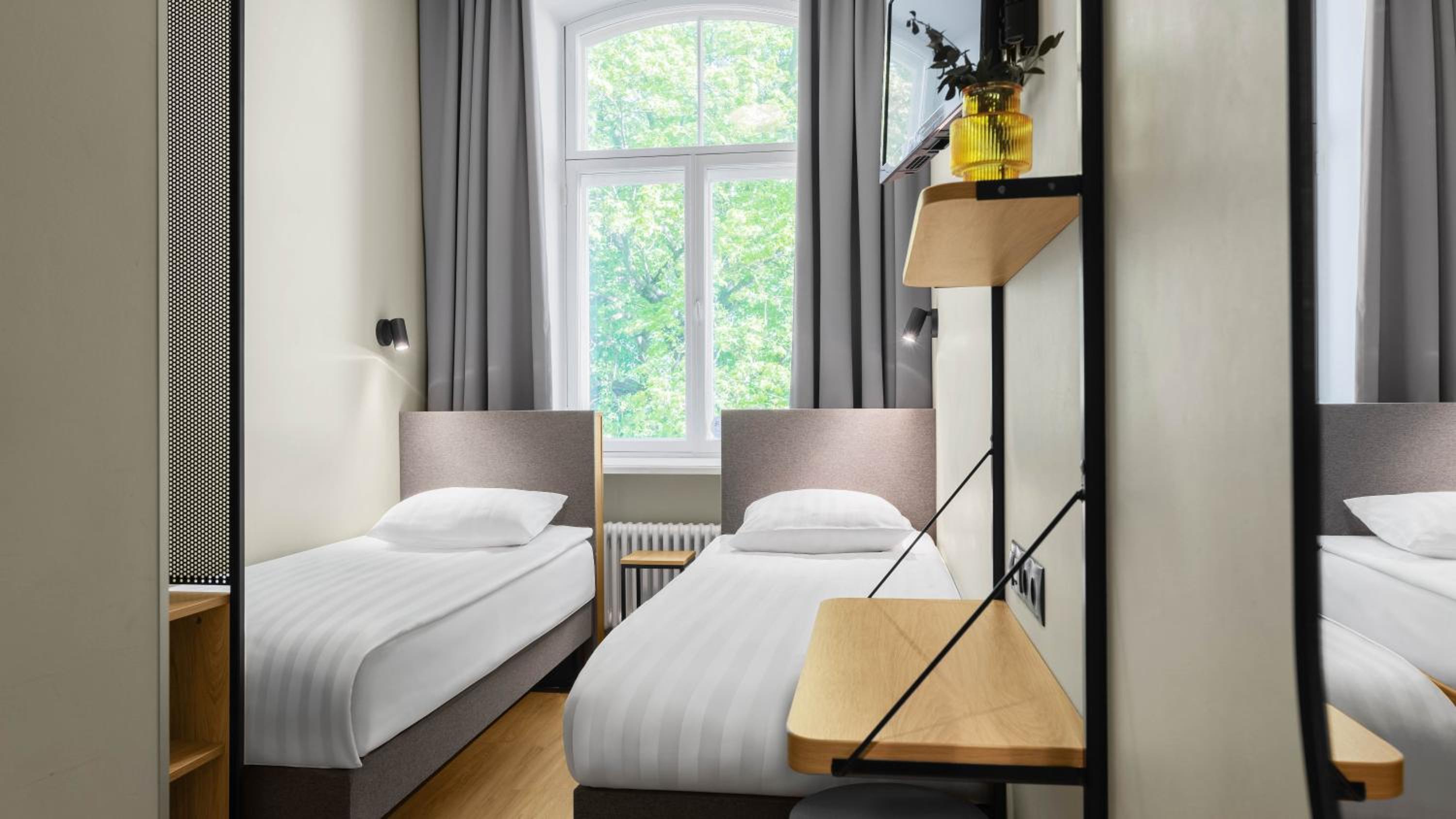Double or Twin Room - Photo 7