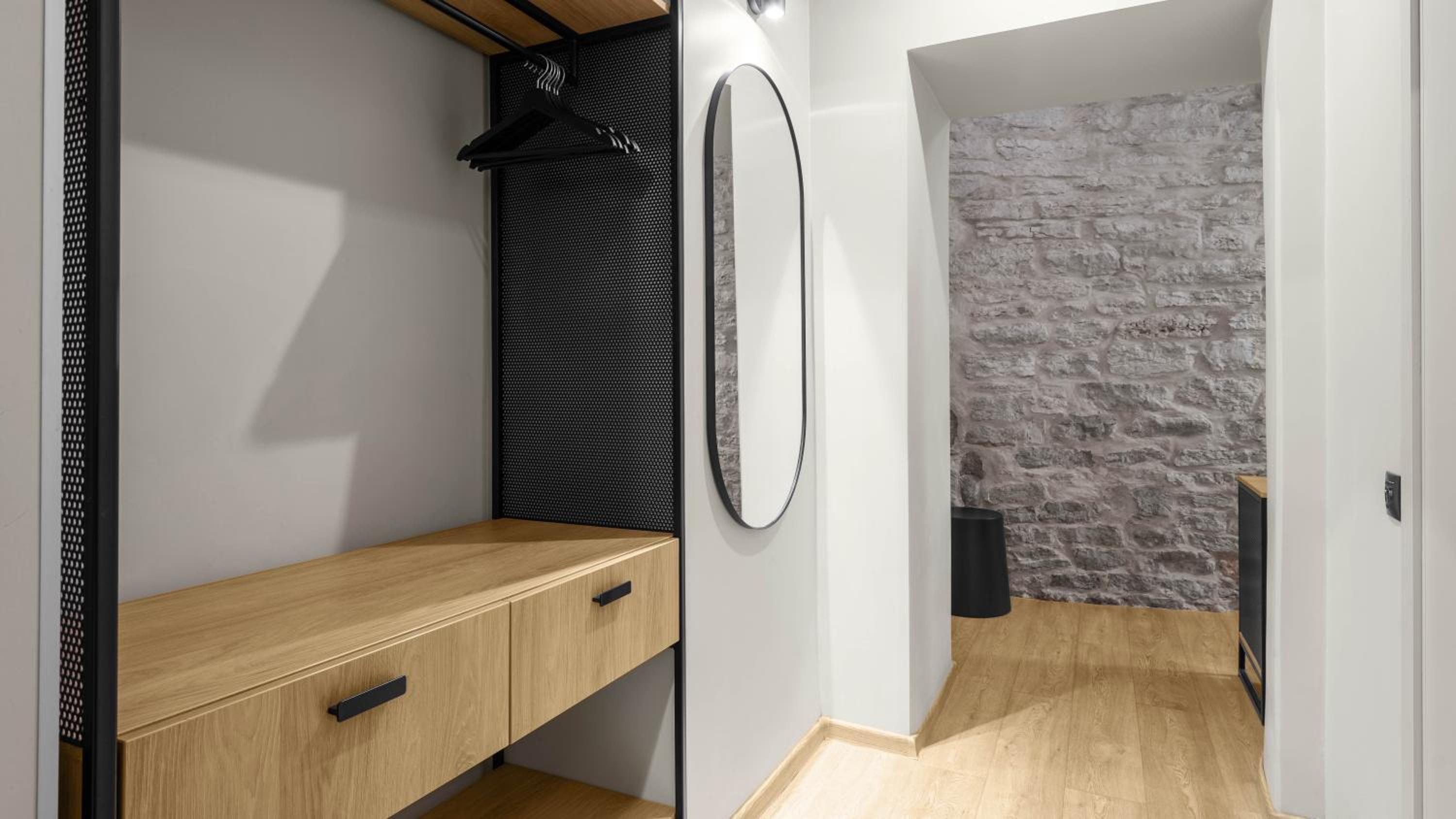 Double or Twin Room - Photo 4
