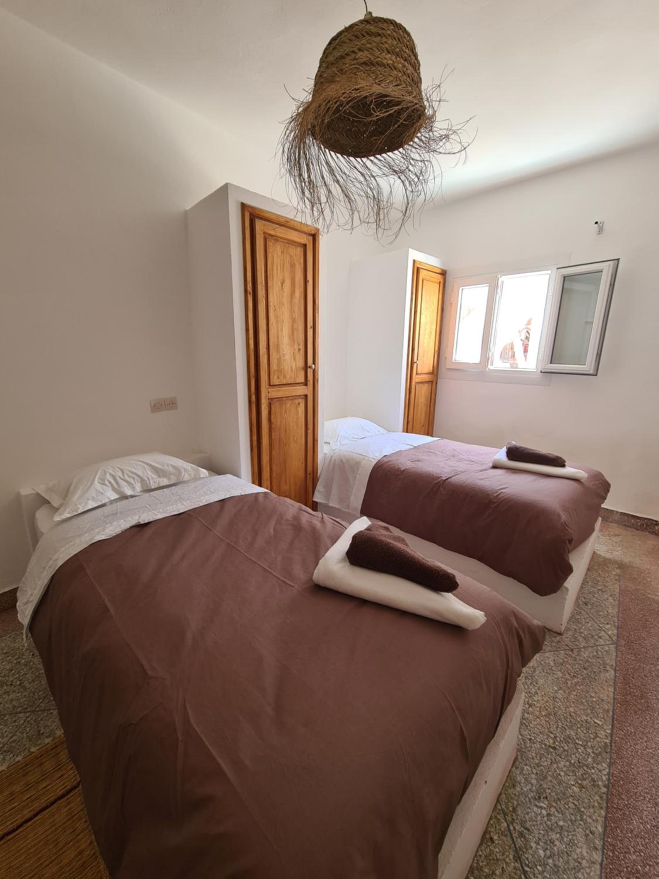 Twin Room - Photo 1