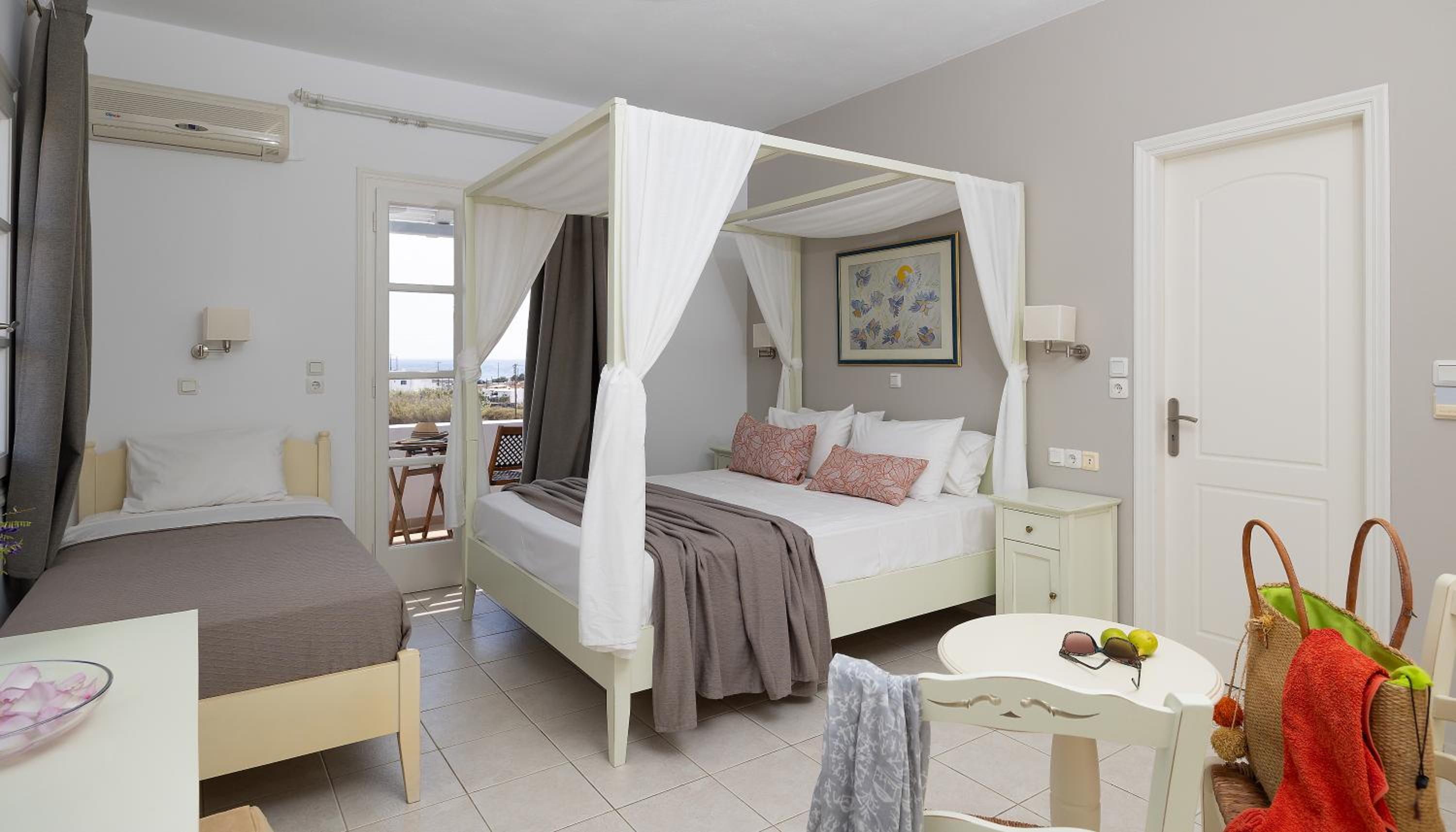 Studio (3 Adults)