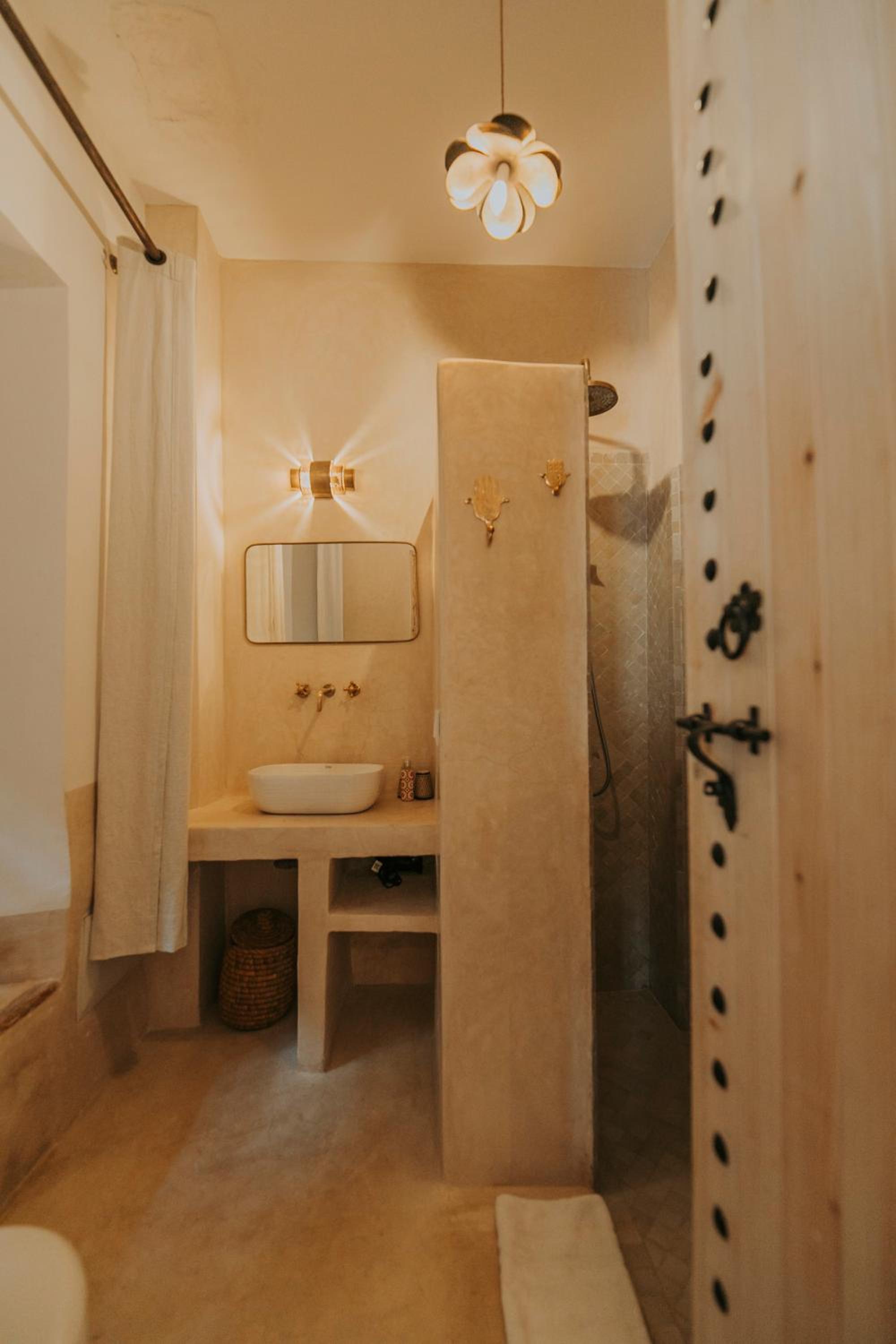 Double Room - Photo 5