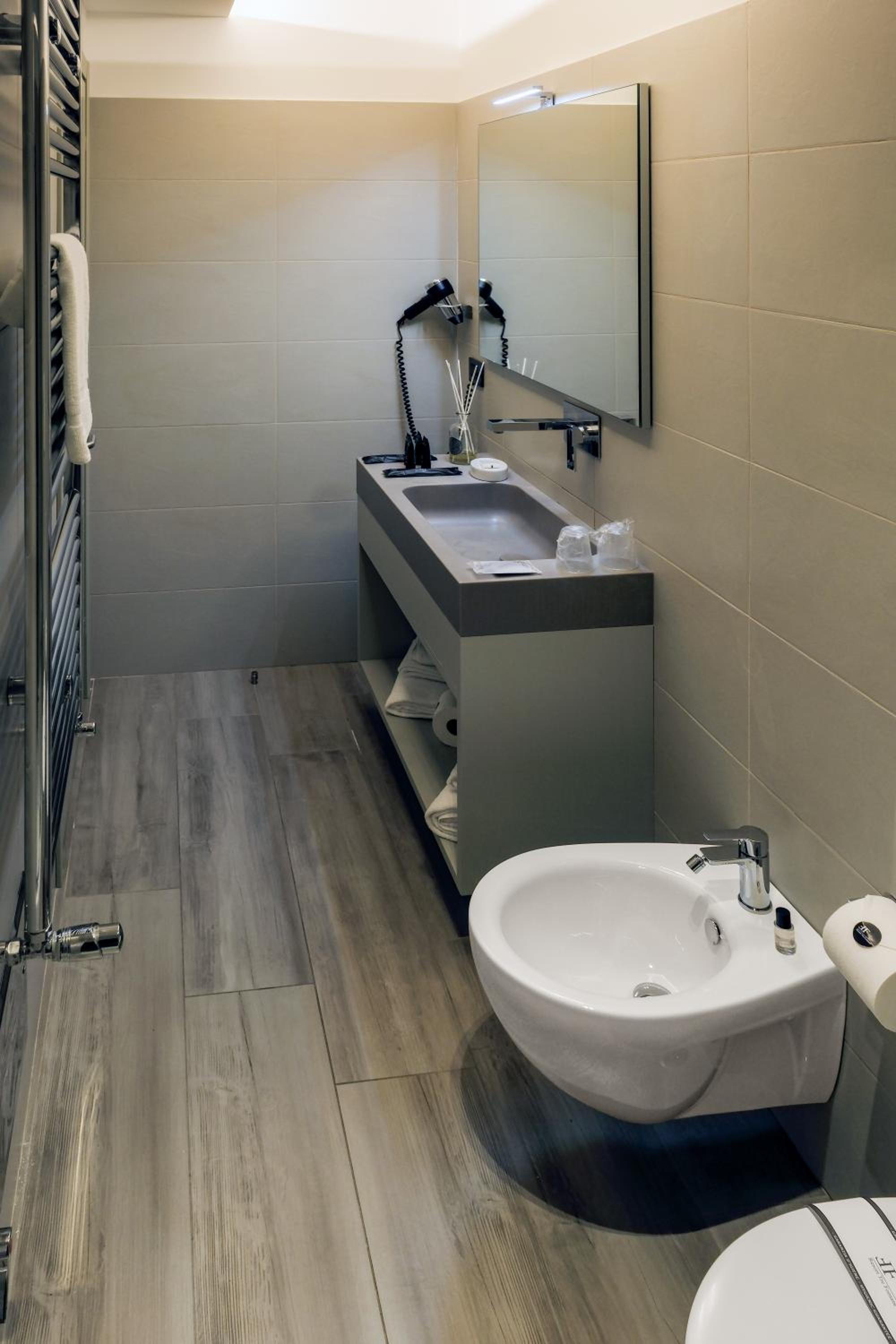 King Suite with Spa Bath and Sea View - Photo 6