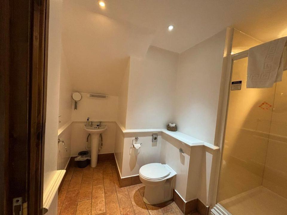 Twin Room With Private Bathroom photo 2