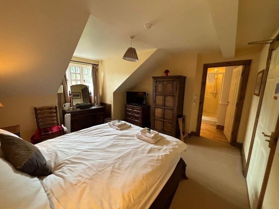 Twin Room With Private Bathroom photo 1
